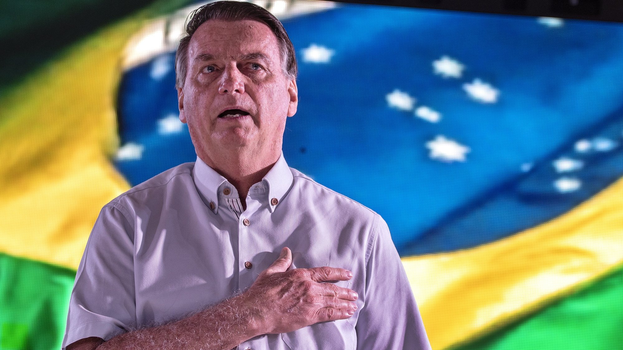 epa10441953 Former Brazilian President Jair Bolsonaro attends an event with members of the Brazilian community at the Majestic Life Church in Orlando, Florida, USA, 31 January 2023. Bolsonaro has applied for a six-month visitor visa to remain in the US, according to his lawyer Felipe Alexandre.  EPA/CRISTOBAL HERRERA-ULASHKEVICH