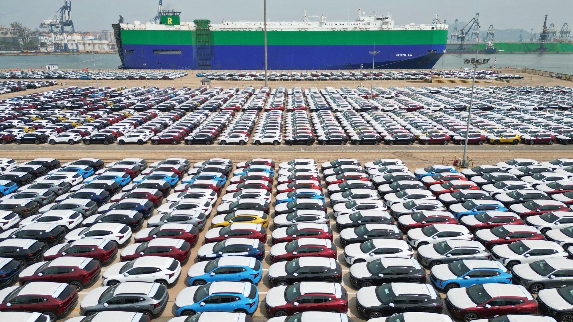 epa10618617 An aerial photo shows cars to be loaded for export at Yantai Port, east China&#039;s Shangdong Province, 09 May 2023 (issued 10 May 2023). China&#039;s total imports and exports expanded 5.8 percent year on year to 13.32 trillion yuan (about 1.92 trillion U.S. dollars) in the first four months of the year, the General Administration of Customs (GAC) said 09 May 2023. The growth rate accelerated by 1 percentage point from the pace recorded in the first quarter.  EPA/XINHUA / Tang Ke CHINA OUT / MANDATORY CREDIT  EDITORIAL USE ONLY