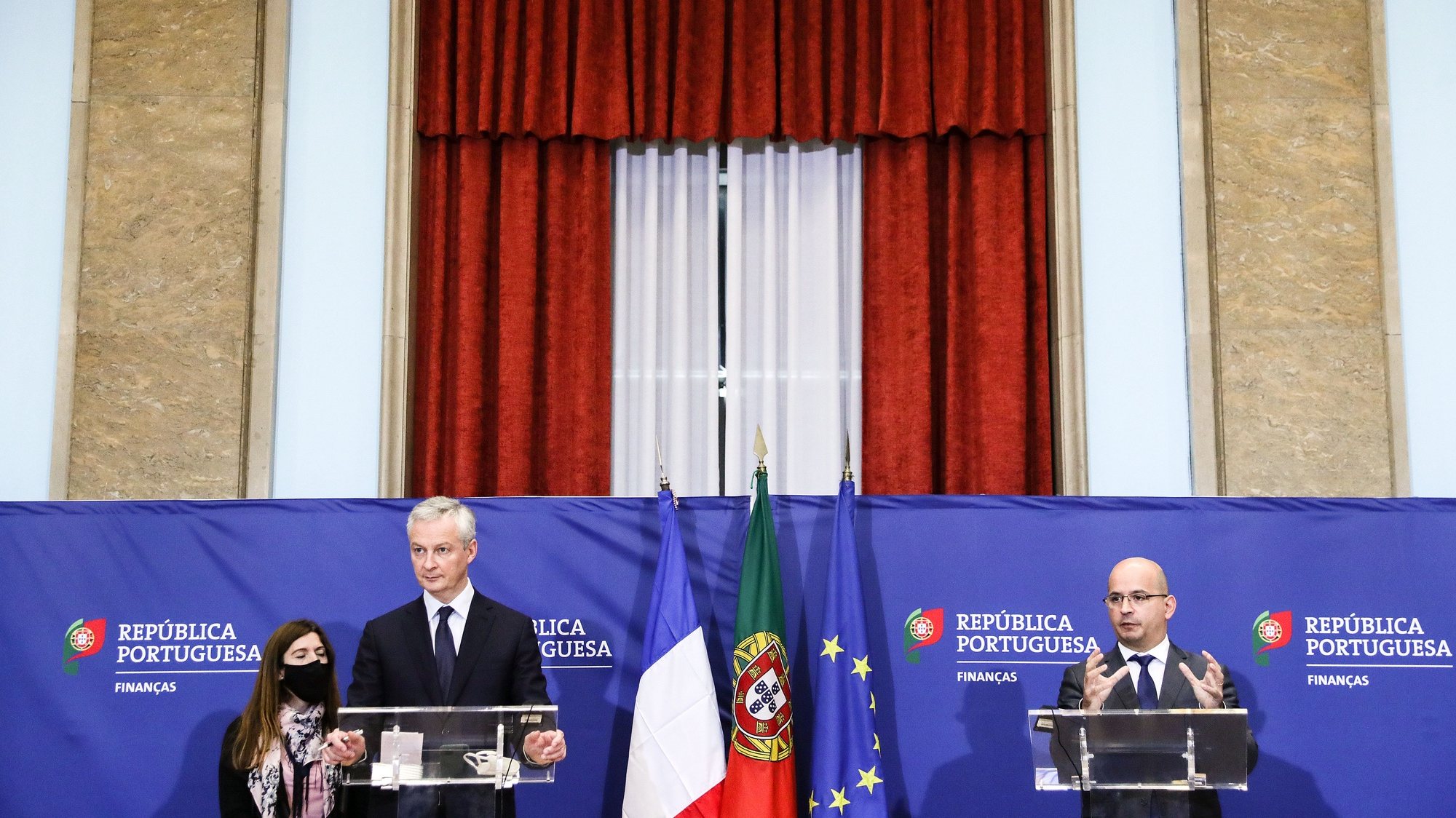 French Economy and Finance minister, Bruno Le Maire (L), during the press conference after his meeting with his Portuguese counterpart, Joao Leao (R), at the Finance ministry in downtown Lisbon, Portugal, 03rd November 2020. TIAGO PETINGA/LUSA