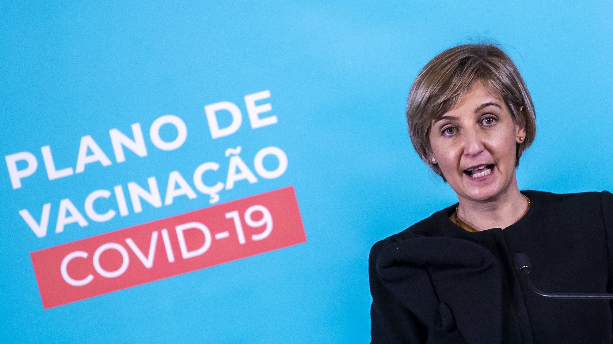 A ministra da Saúde, Marta Temido, faz uma declaração sobre o ponto de situação do Plano de Vacinação contra a Covid-19, no Palácio da Ajuda,  em Lisboa, 23 de dezembro de 2020. JOSÉ SENA GOULÃO/LUSA