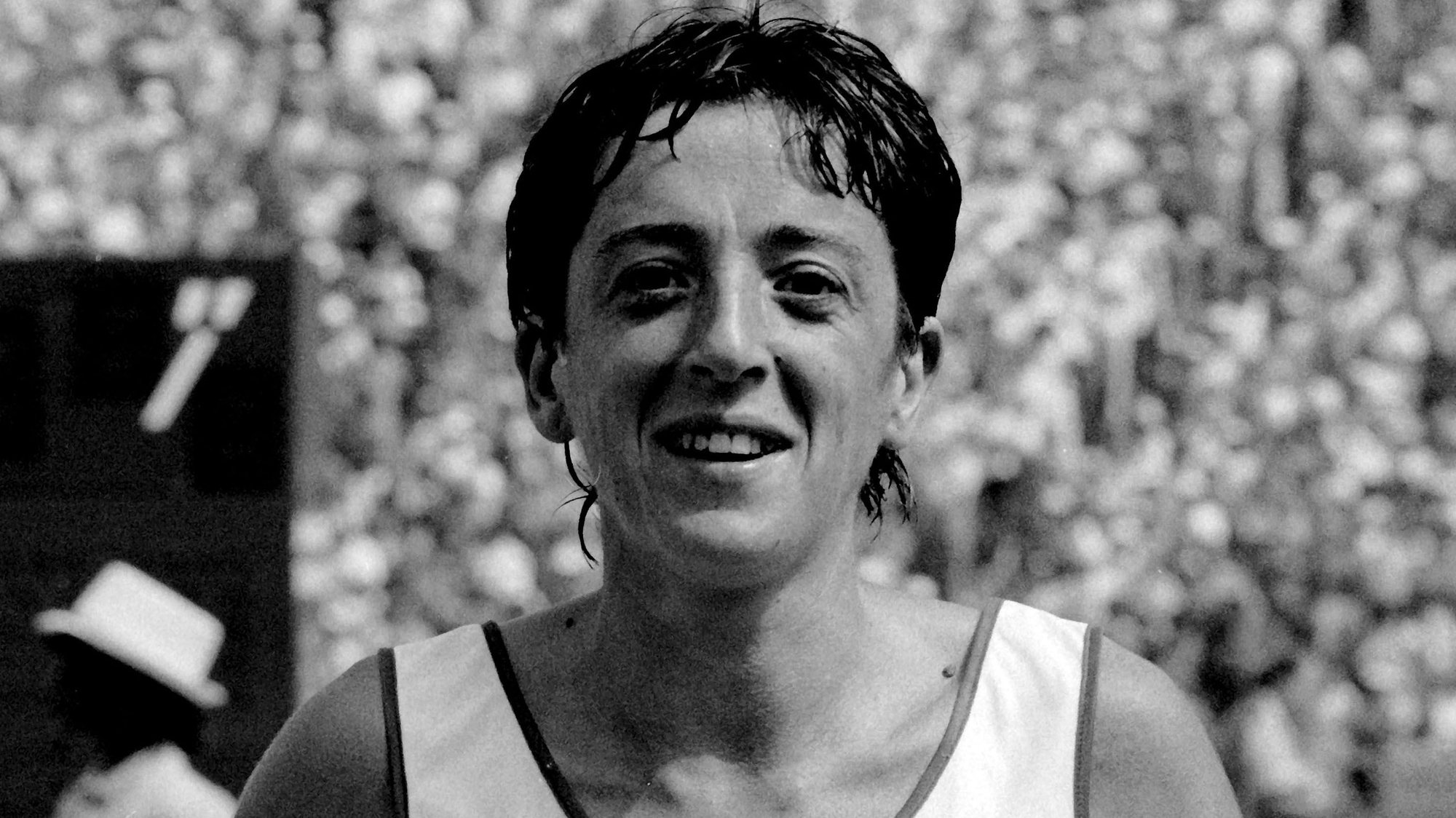 A atleta Rosa Mota no final da maratona feminina dos Jogos Olímpicos de Los Angeles a 5 de agosto de 1984 onde ganhou a medalha de bronze.

Luís Vasconcelos / Lusa