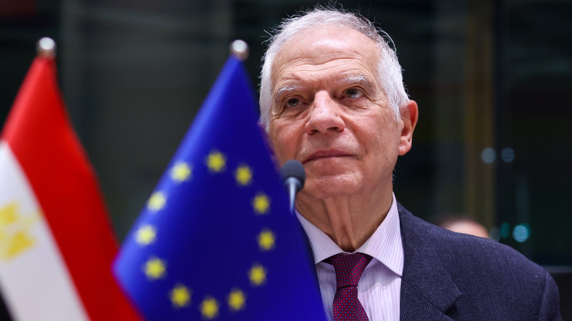Na conversa, Josep Borrell observou que os compromissos de financiamento em curso da União Europeia