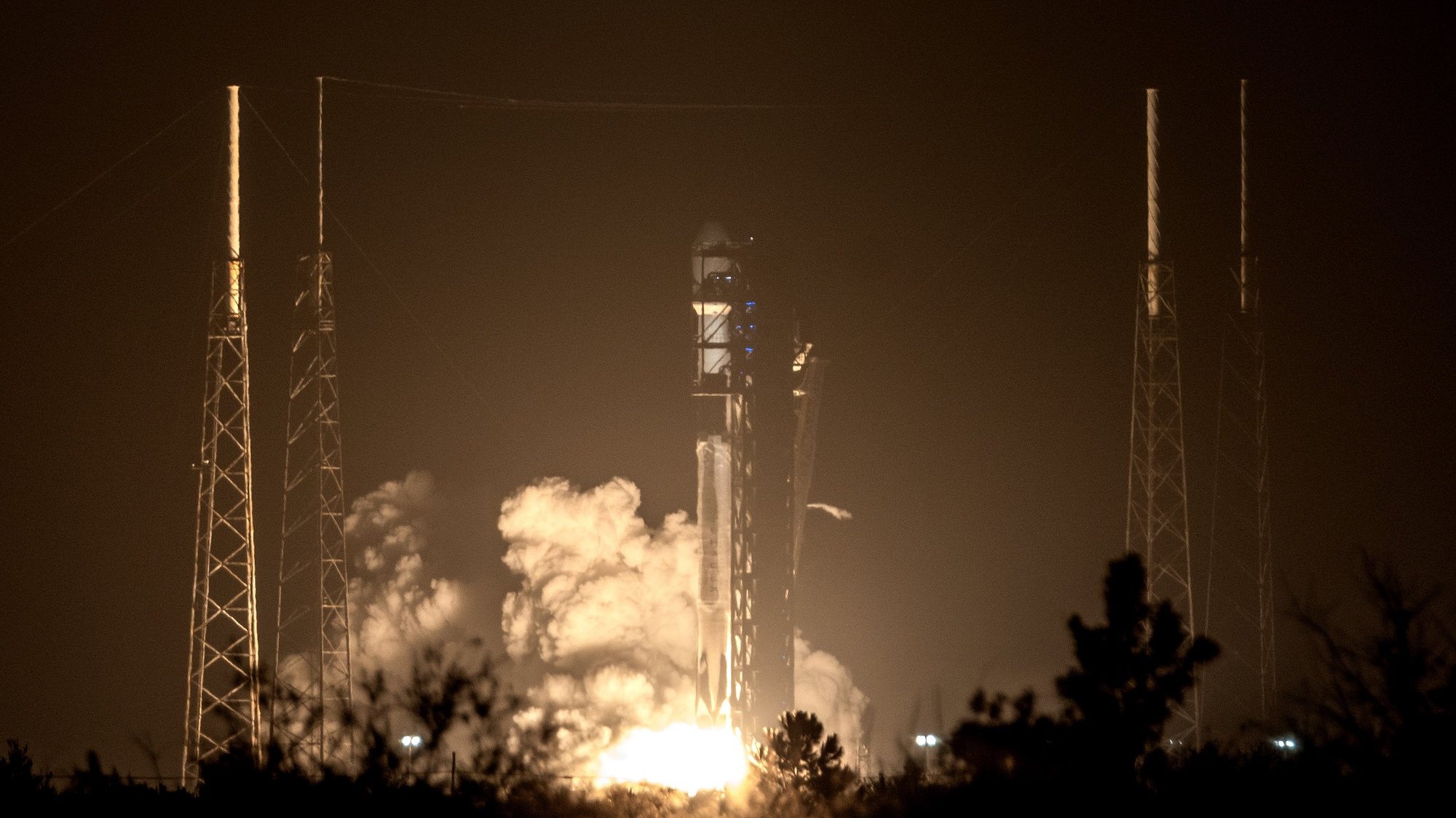 epa11135751 NASA&#039;s PACE spacecraft aboard a SpaceX Falcon 9 rocket lifts up from the Space Launch Complex 40 at the Cape Canaveral Space Force Station in Florida, USA, 08 February 2024. According to NASA, Plankton, Aerosol, Cloud, ocean Ecosystem (PACE)&#039;s data will help us better understand how the ocean and atmosphere exchange carbon dioxide, while it will also reveal how aerosols might fuel phytoplankton growth in the surface ocean.  EPA/CRISTOBAL HERRERA