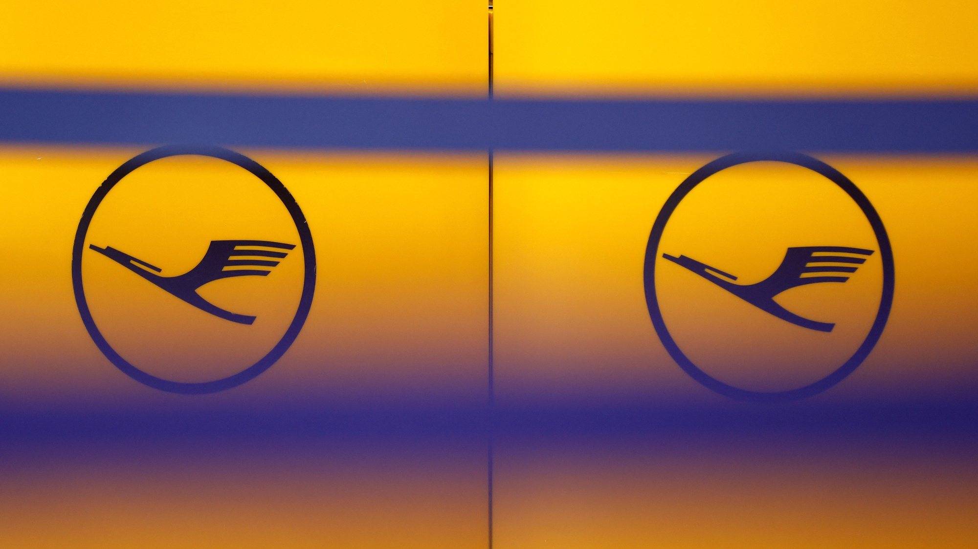 epa10498475 The logo of German airline Lufthansa at the international airport in Frankfurt am Main, Germany, 02 March 2023. According to a press release by Lufthansa, the group continues to see strong demand for air travel and expects to be able to generate Adjusted EBIT1 of around 1.5 billion euros in the 2022 financial year. Lufthansa Group will release their preliminary business figures for the full-year 2022 on 03 March 2023.  EPA/RONALD WITTEK