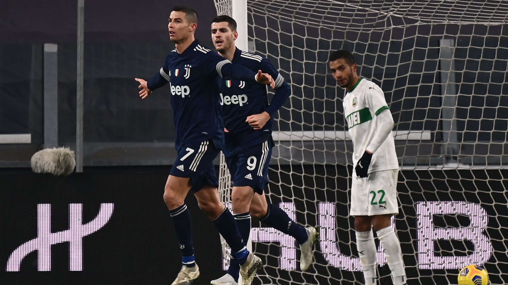 Ronaldo marcou o 15.º golo em 13 jogos na Serie A da presente temporada, reforçando estatuto de melhor marcador da prova