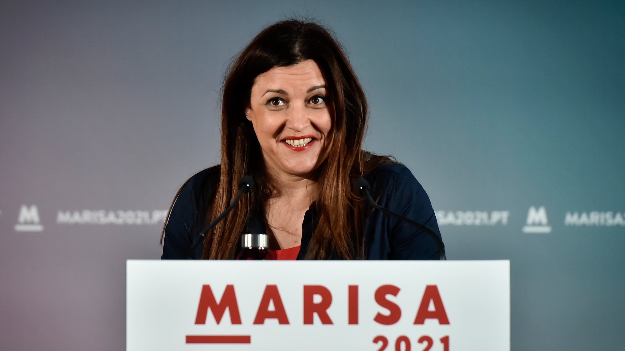 A candidata às eleições presidenciais, Marisa Matias, durante um comício virtual na Sala Multiusos da Associação Comercial de Viseu, 16 de janeiro de 2021. NUNO ANDRÉ FERREIRA/LUSA