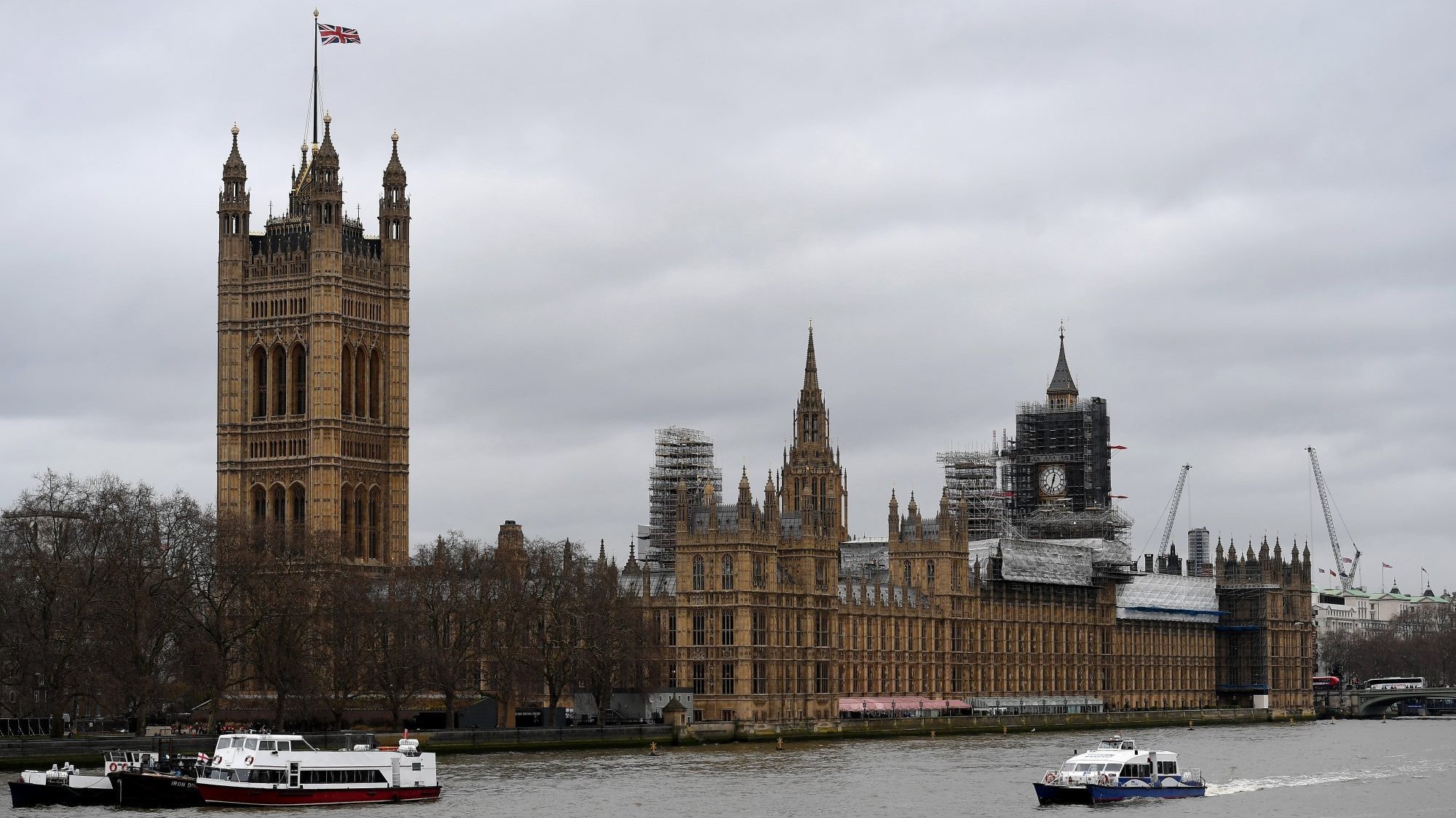 A polémica surge no momento em que o governo britânico decidiu lançar uma campanha antidrogas