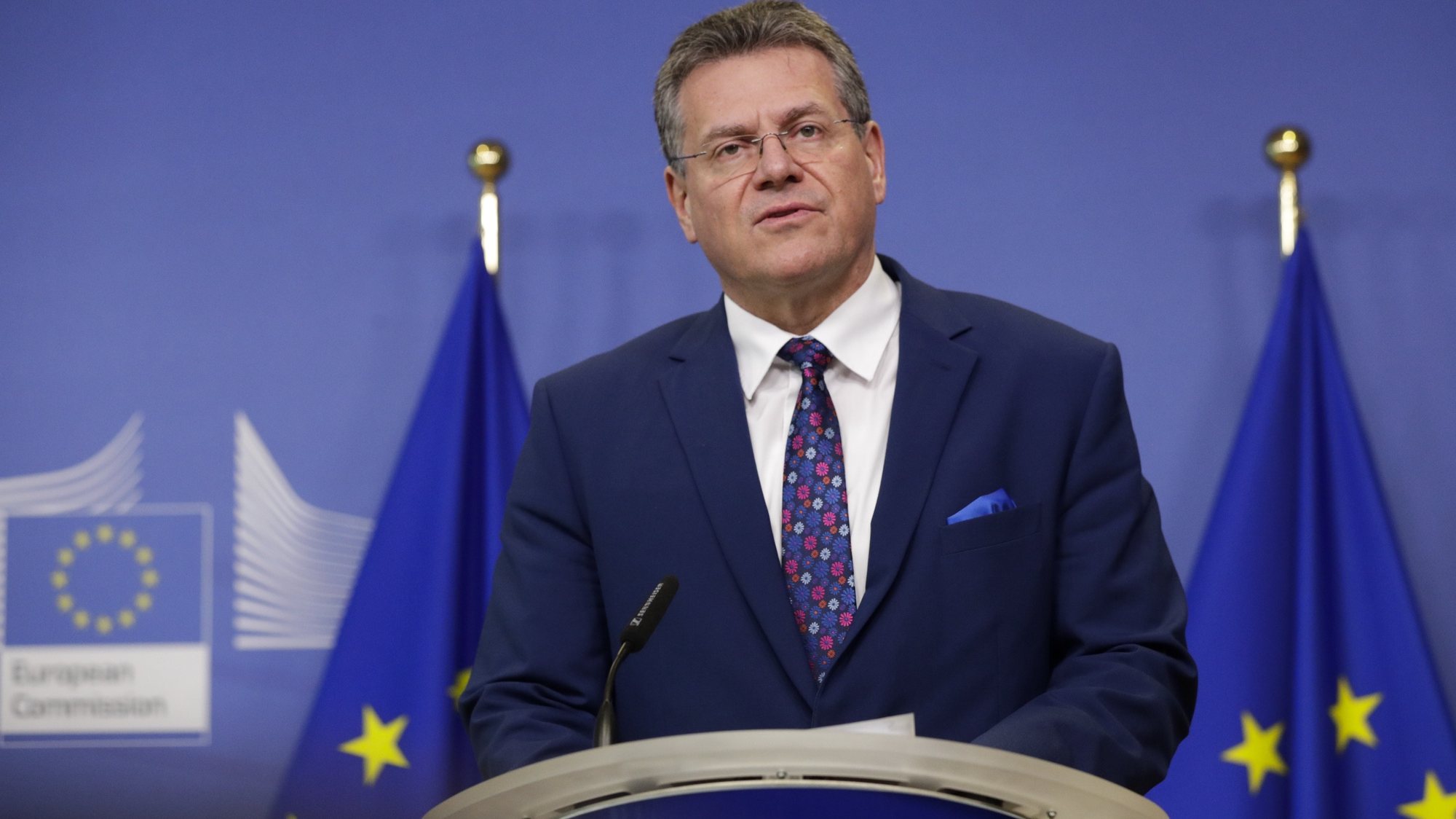 epa10373615 EU Commission Vice President Maros Sefcovic gives a press briefing on the movement of veterinary medicines from Great Britain to Northern Ireland, Cyprus, Ireland and Malta, in Brussels, Belgium, 19 December 2022.  EPA/OLIVIER HOSLET
