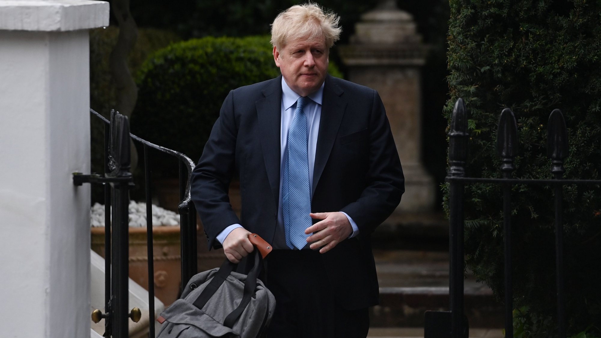 epa10536453 Britain&#039;s former Prime Minster Boris Johnson departs his home in London, Britain, 22 March 2023. Johnson is set to give evidence to MPs who are investigating accusations that he misled parliament over Partygate after breaching covid rules in 2020.  EPA/NEIL HALL