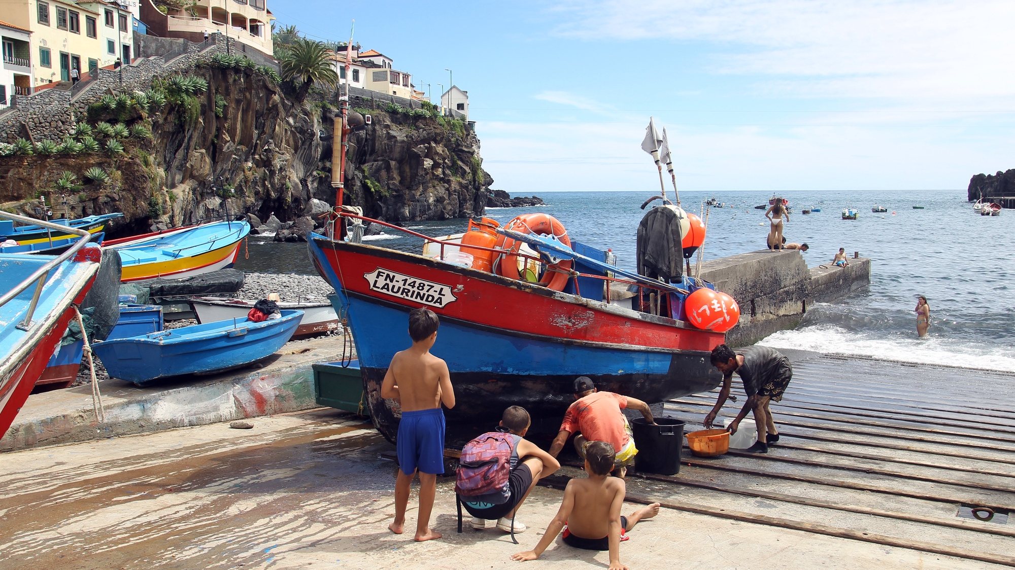 Barco de pesca tradicional de Câmara de Lobos, Madeira, 12 de junho de 2017 . HOMEM DE GOUVEIA/LUSA