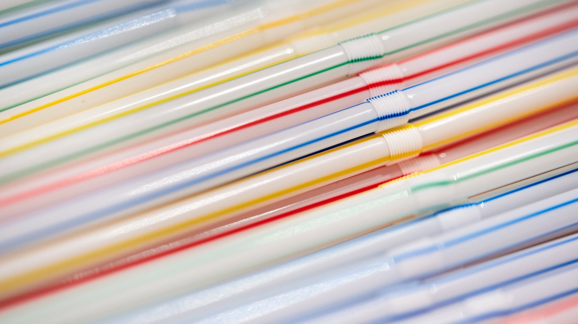 epa06769568 A close-up of plastic straws in Berlin, Germany, 28 May 2018. The EU Commission presented its Plastics Strategy on 28 May 2018 to ban single-use products, like plastic utensils, straws, coffee stirrers and cotton swabs, in the fight against plastic waste which is a main source of environmental pollution because they are used only once, hard to collect for recycling and can kill animals, fish and sea turtles when they swallow plastic straw.  EPA/HAYOUNG JEON