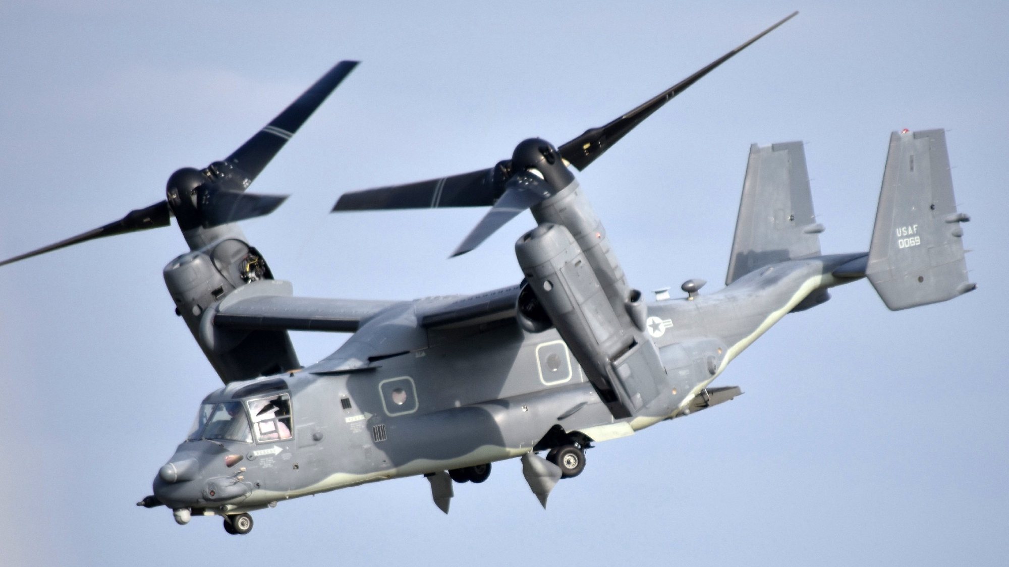 epa11000860 An US military Osprey aircraft CV-22 takes off from the US Yokota Air Base in Fussa, Tokyo, Japan, 14 September 2019 (issued 29 November 2023). According to Japan&#039;s Coast Guard, an US military Osprey aircraft crashed off Yakushima Island, southwestern Japan. The Japanese Defence Ministry said the Osprey was a CV-22 belonging to the US Yokota Air Base.  EPA/JIJI PRESS JAPAN OUT   EDITORIAL USE ONLY  EDITORIAL USE ONLY