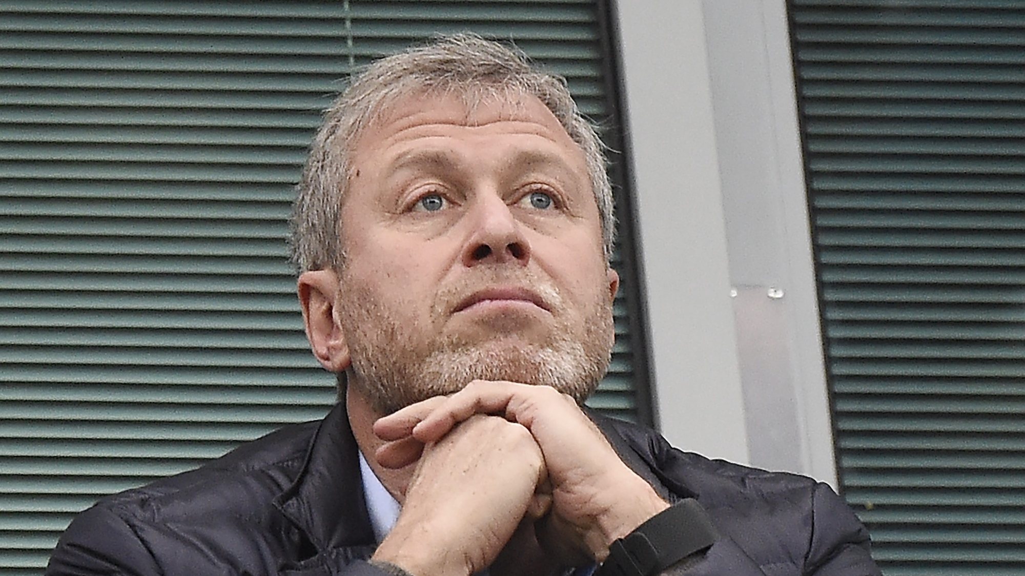 epa05075419 Chelsea owner Roman Abramovich watches the game from the stands against Sunderland during the English Premier League soccer match between Chelsea and Sunderland at Stamford Bridge in London, Britain, 19 December 2015.  EPA/FACUNDO ARRIZABALAGA EDITORIAL USE ONLY. No use with unauthorized audio, video, data, fixture lists, club/league logos or &#039;live&#039; services. Online in-match use limited to 75 images, no video emulation. No use in betting, games or single club/league/player publications