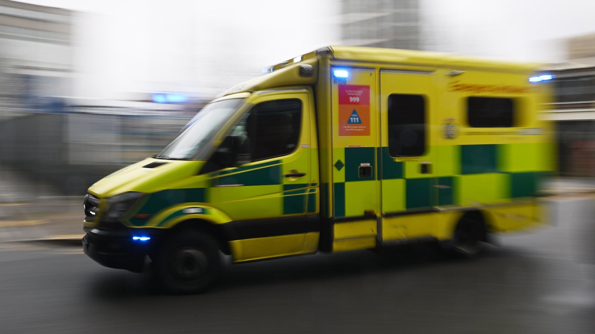 epa08932935 An ambulance arrives at the Royal London Hospital in London, Britain, 12 January 2021. 2020 saw the largest increase in UK deaths in a single year since 1940, according to provisional ONS figures. In 2020, nearly 697,000 deaths were registered, compared with an average of nearly 606,000 each year between 2015 and 2019  EPA/NEIL HALL
