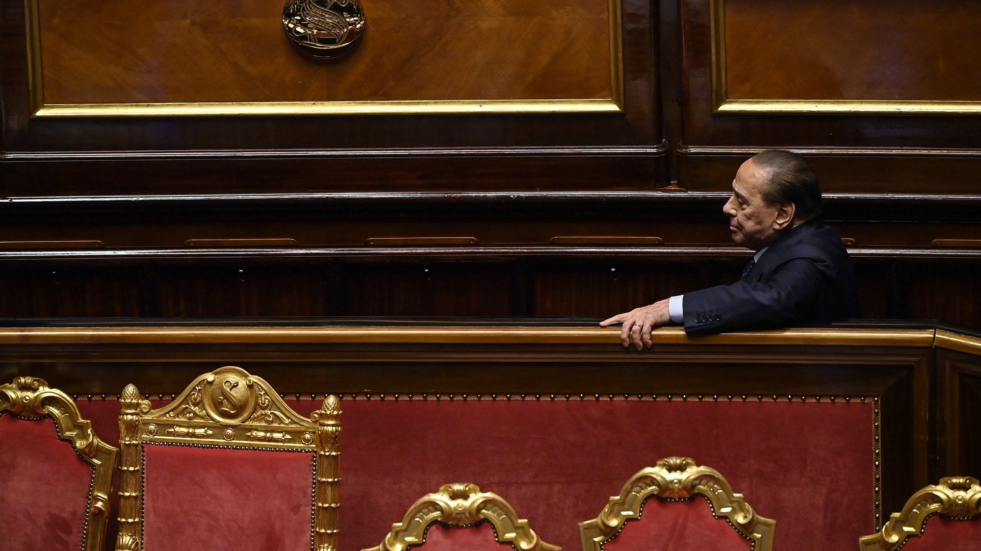 epaselect epa10267681 Leader of Forza Italia, Silvio Berlusconi, ahead of a confidence vote for the new government, at the Senate in Rome, Italy, 26 October 2022.  EPA/Riccardo Antimiani