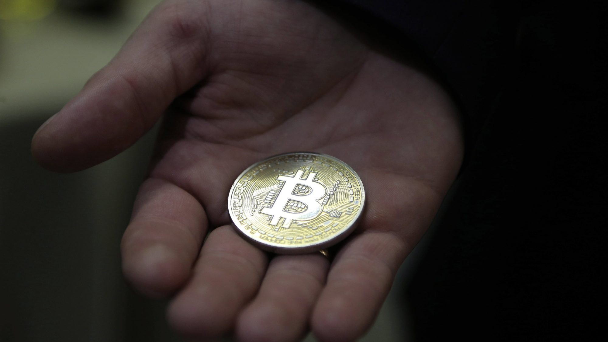 Bitcoin atinge 69 mil dólares
