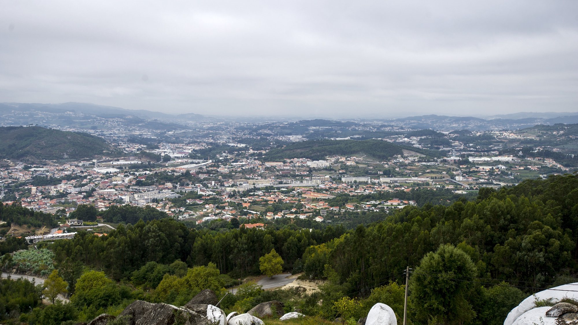 Vista geral de Vizela desde o Miradouro São Bento das Peras, em Vizela, 14 de setembro de 2017. OCTÁVIO PASSOS/LUSA
