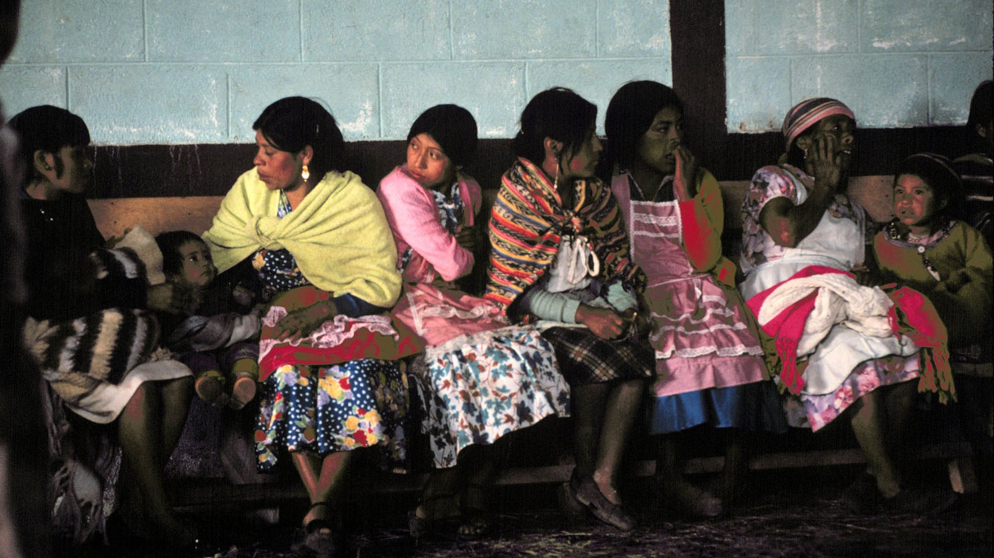 Mulheres indígenas descendentes dos Maias, no Guatemala
