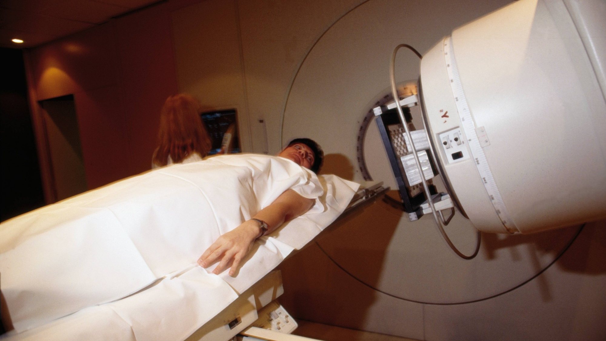 Serviço de Radioterapia do CHUC trata diariamente cerca de uma centena de doentes provenientes de toda a Região Centro