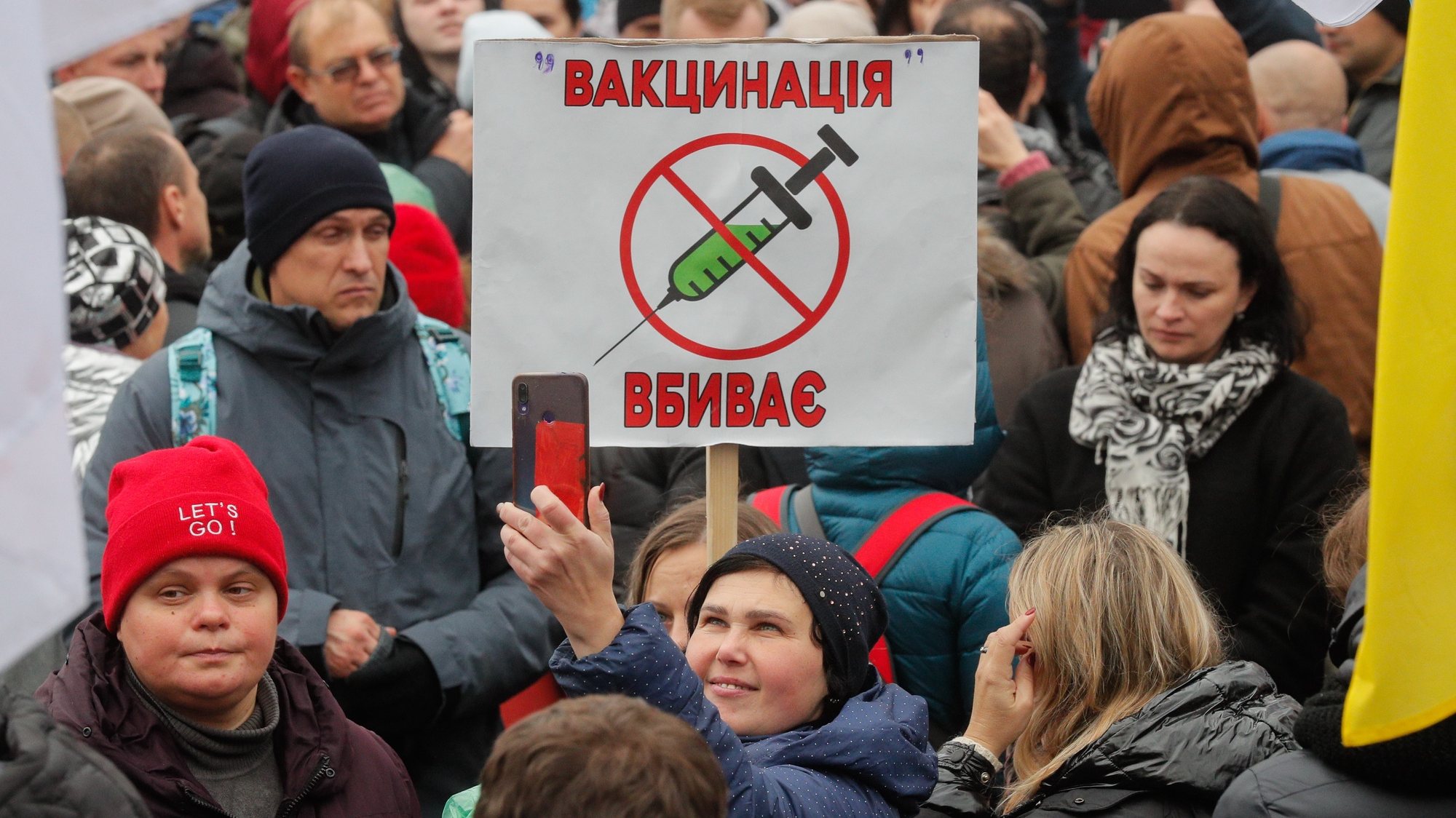Protestos na Ucrânia, Kiev, contra o processo de vacinação e restrições inerentes à pandemia