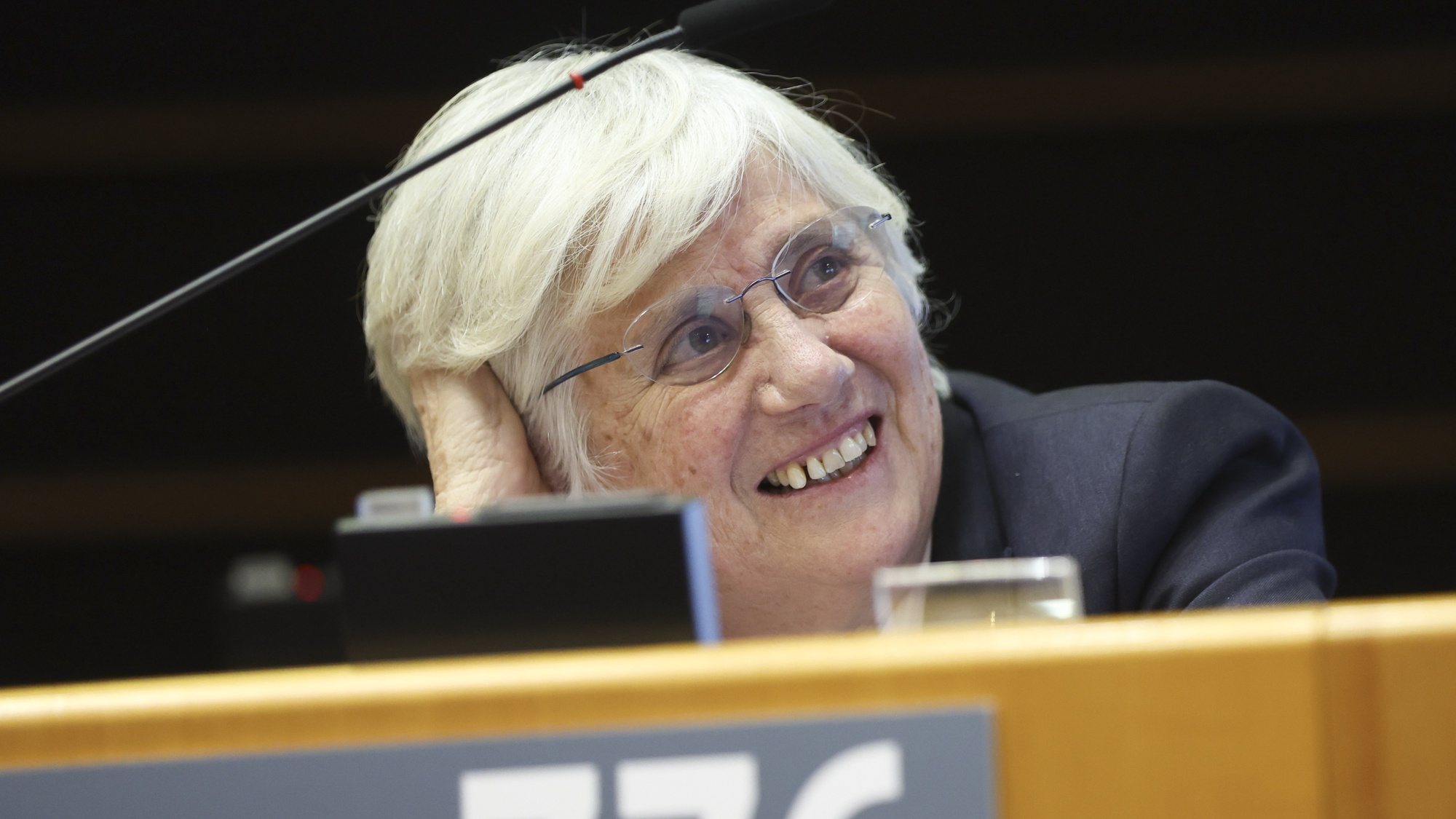epa10548748 Catalan MEPs Clara Ponsati during a mini plenary session of the European Parliament in Brussels, Belgium, 29 March 2023. The plenary will focus on Celebration of the 25th Anniversary of the Good Friday Agreement and C﻿onclusions of the European Council meeting of 23-24 March 2023.  EPA/OLIVIER HOSLET