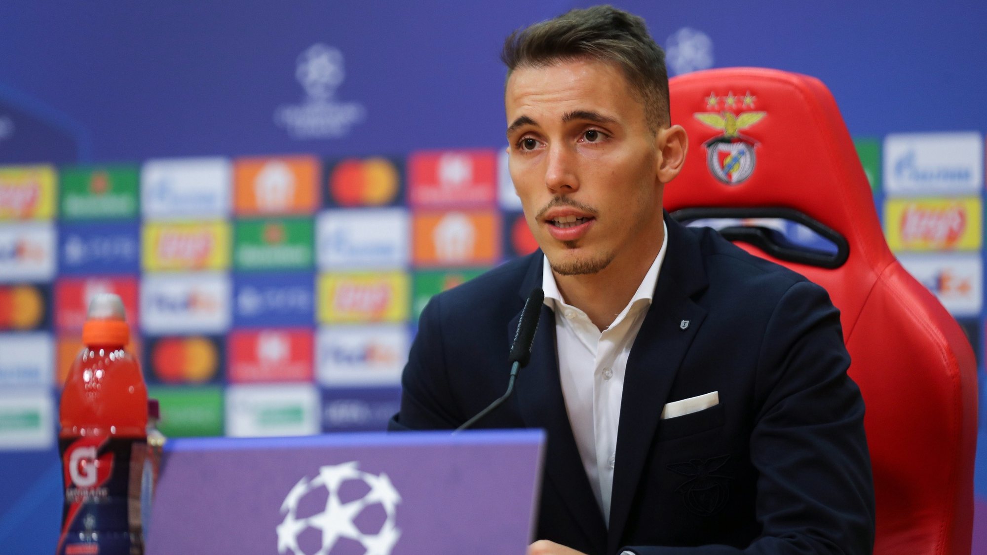 epa09597639 Benfica&#039;s Alex Grimaldo speaks during a press conference at Benfica Campus in Seixal, near Lisbon, Portugal, 22 November 2021. Benfica Lisbon will face FC Barcelona in their UEFA Champions League group E soccer match on 23 November 2021.  EPA/MIGUEL A. LOPES