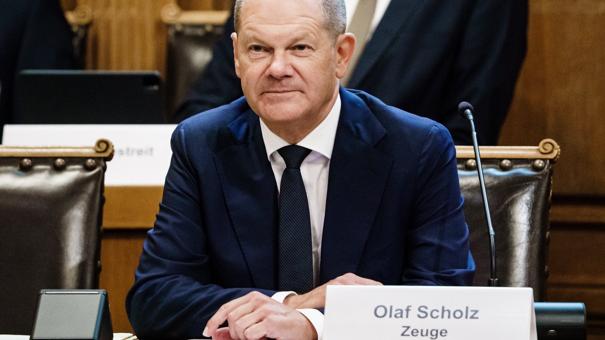 epa10129029 German Chancellor Olaf Scholz attends the Hamburg CumEx inquiry committee at the Hamburg town hall in Hamburg, Germany, 19 August 2022. German Chancellor Olaf Scholz needs to testify in front of Hamburg parliamentary committee of Inquiry &#039;Cum-Ex Tax Money Affair&#039; regarding a possible limitation of claim of taxpayers&#039; money and political influence exerted.  EPA/CLEMENS BILAN