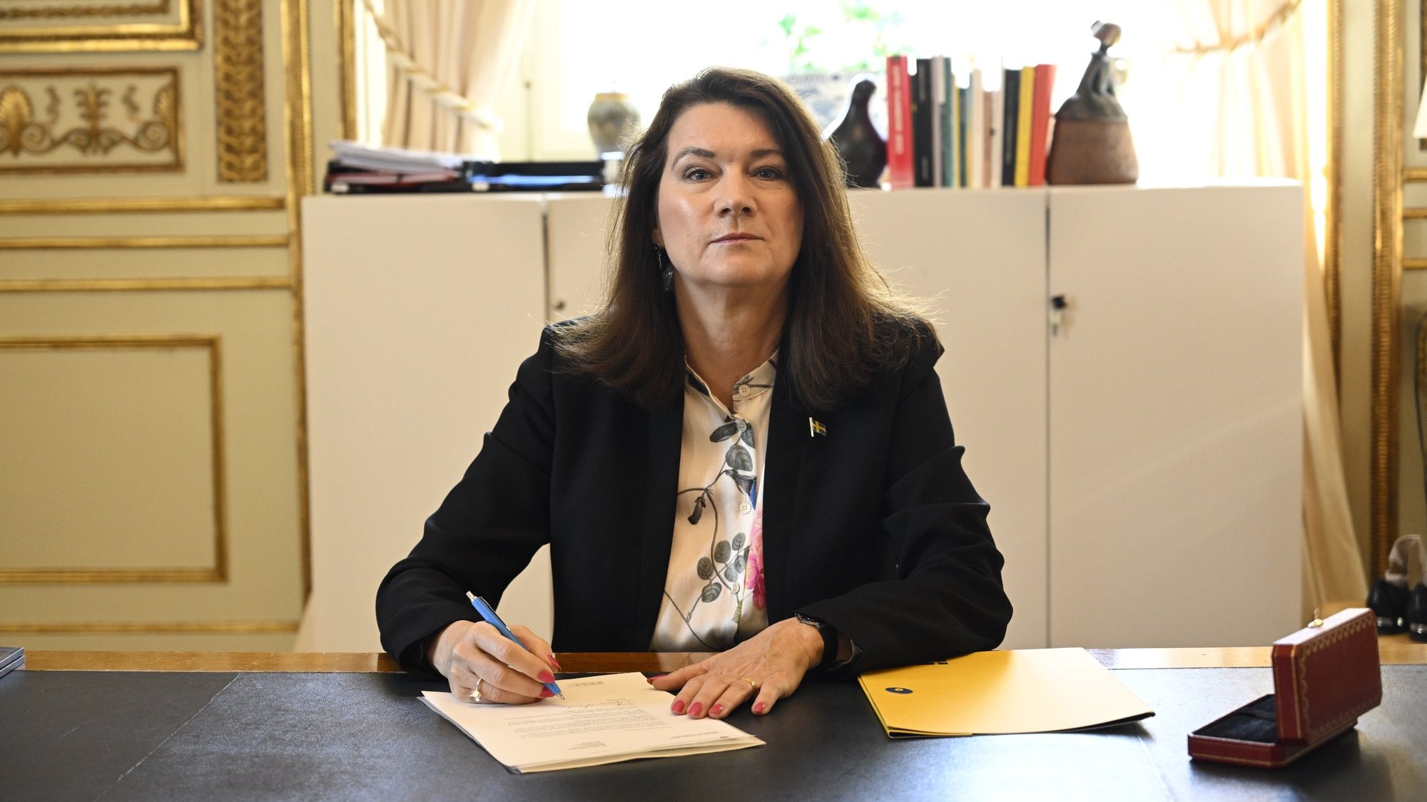 epa09952062 Sweden&#039;s Minister of Foreign Affairs Ann Linde signs Sweden&#039;s application for NATO membership at the Ministry of Foreign Affairs in Stockholm, Sweden, 17 May 2022. The Swedish Parliament the previous day held a special debate about applying for NATO membership. The leaders of Sweden and Finland have confirmed they will apply for NATO membership as a result of Russia&#039;s invasion of Ukraine.  EPA/Henrik Montgomery  EPA-EFE/Henrik Montgomery  SWEDEN OUT