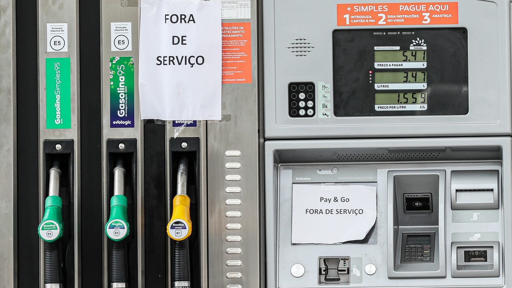 O preço da gasolina e do gasóleo nos Açores baixou 2,3 cêntimos por litro, na sequência de uma redução do IPS