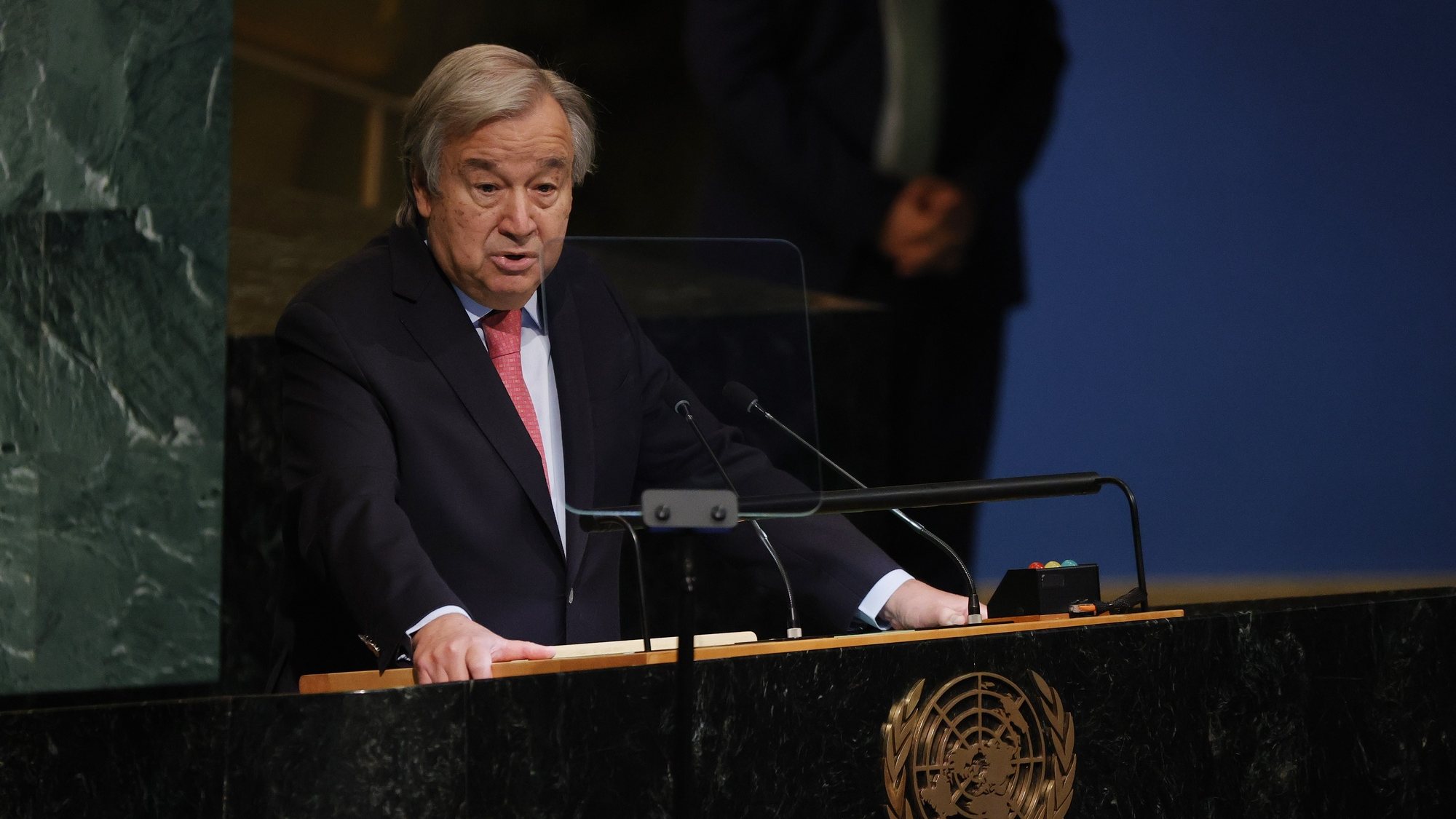epa10195098 United National Secretary General Antonio Guterres speaks as he opens the 77th General Debate inside the General Assembly Hall at United Nations Headquarters in New York, New York, USA, 20 September 2022.  EPA/JASON SZENES