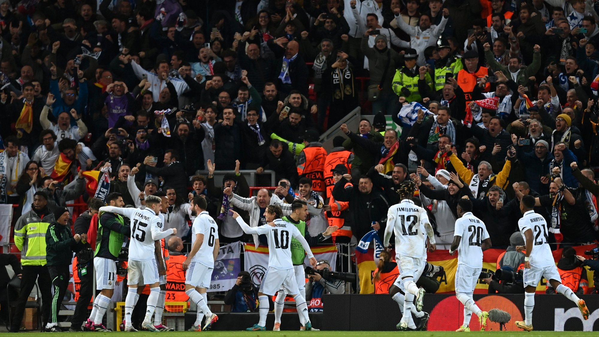 Real Madrid teve mais uma noite de sonho para gáudio dos milhares de adeptos que estiveram presentes em Anfield