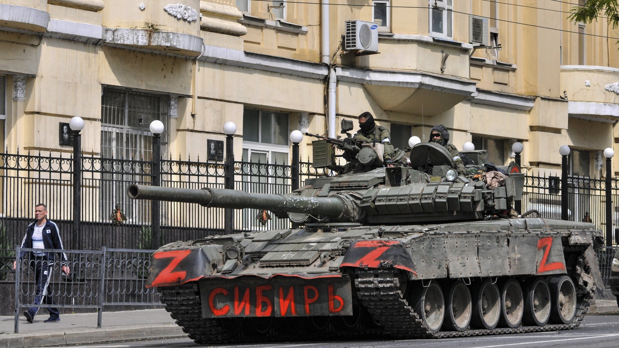 epa10709128 Servicemen from private military company (PMC) Wagner Group ride a tank reading &#039;Siberia&#039; on a street in downtown Rostov-on-Don, southern Russia, 24 June 2023. Security and armoured vehicles were deployed after Wagner Group&#039;s chief Yevgeny Prigozhin said in a video that his troops had occupied the building of the headquarters of the Southern Military District, demanding a meeting with Russiaâ€™s defense chiefs.  EPA/ARKADY BUDNITSKY