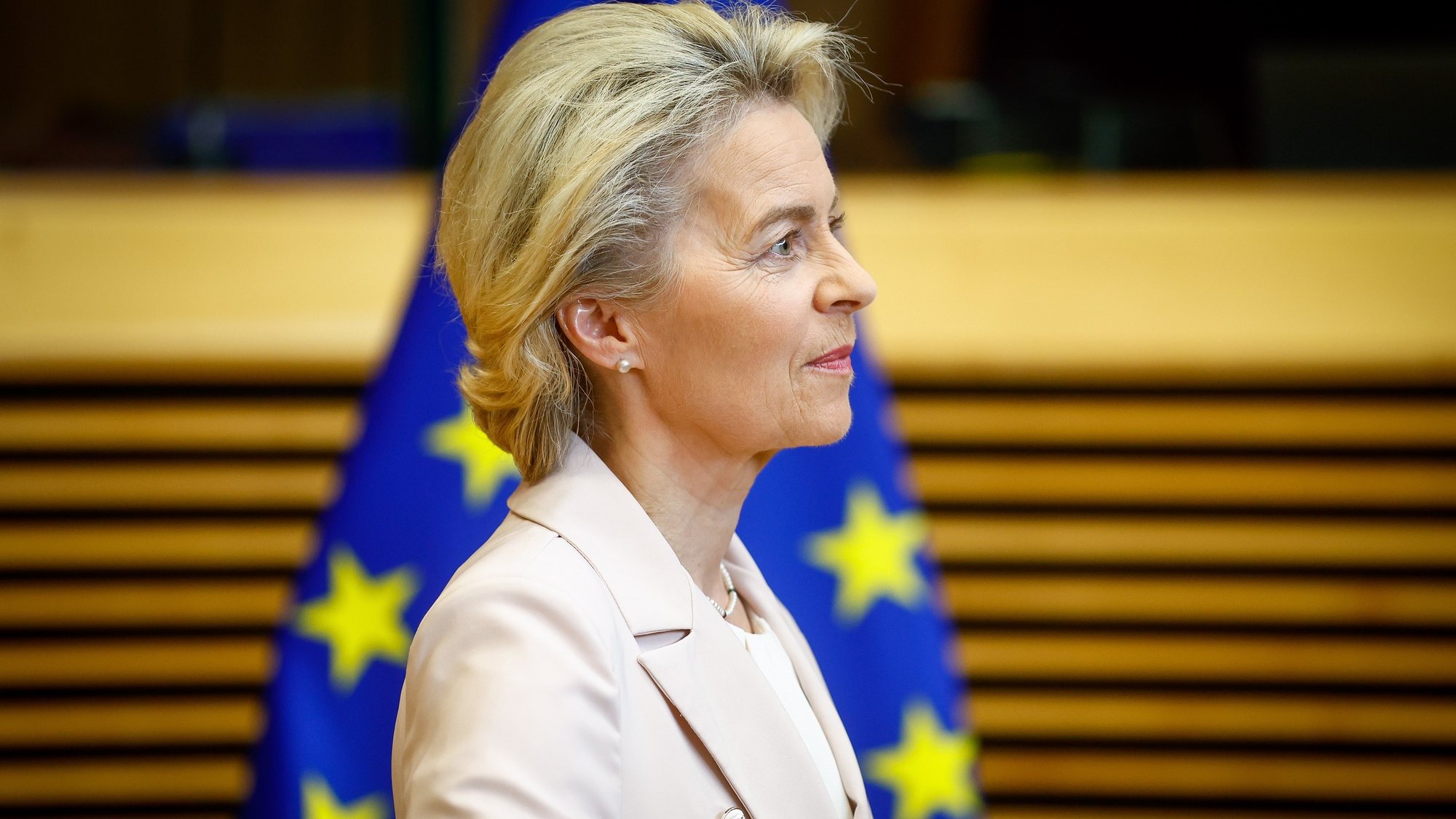 epa10081258 President of the European Commission Ursula von der Leyen attends the weekly college meeting at the European Commission in Brussels, Belgium, 20 July 2022.  EPA/STEPHANIE LECOCQ