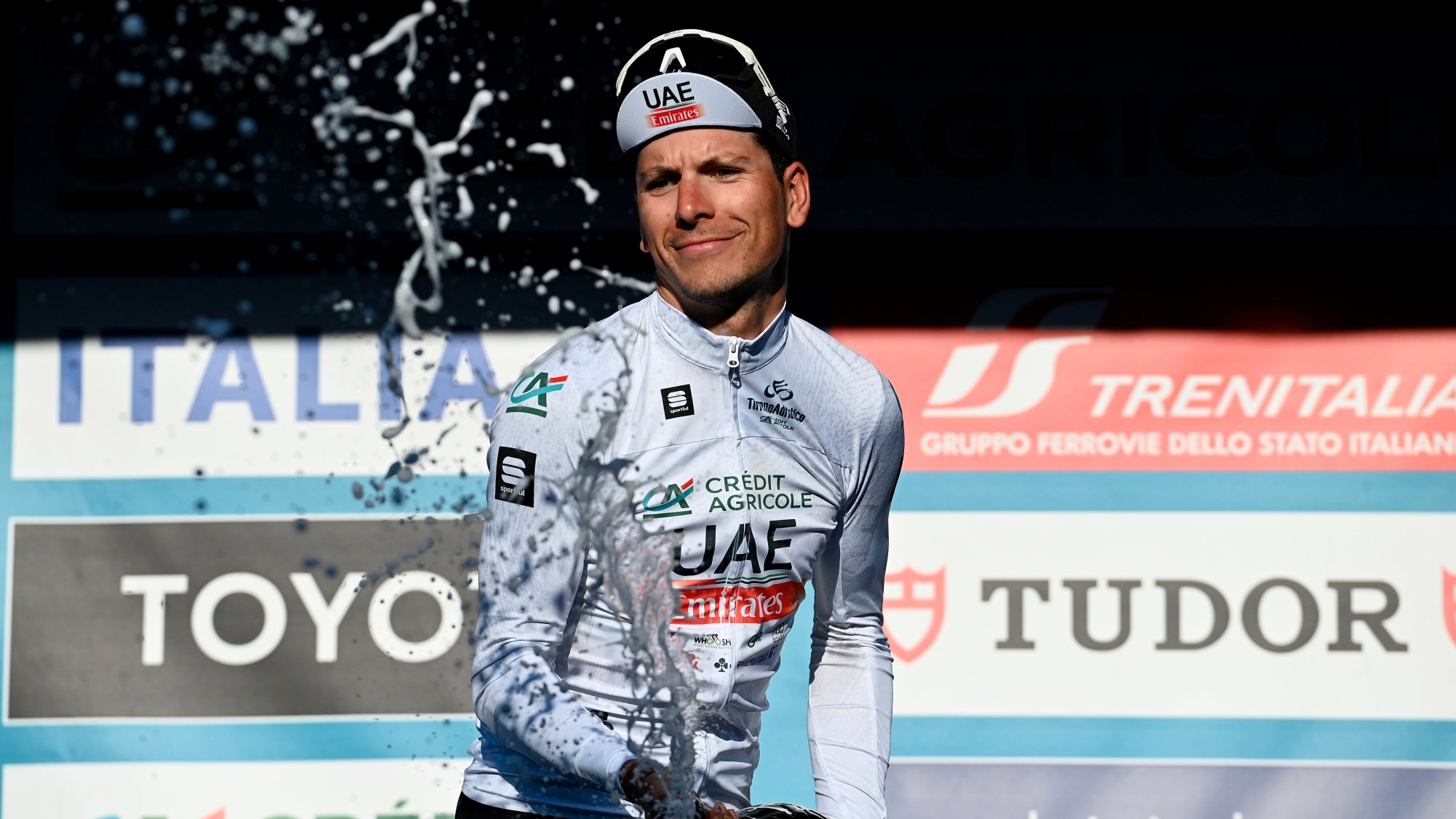 João Almeida acabou Tirreno-Adriático com quatro top 10 em etapas, o segundo lugar na classificação geral e a vitória na camisola branca da juventude