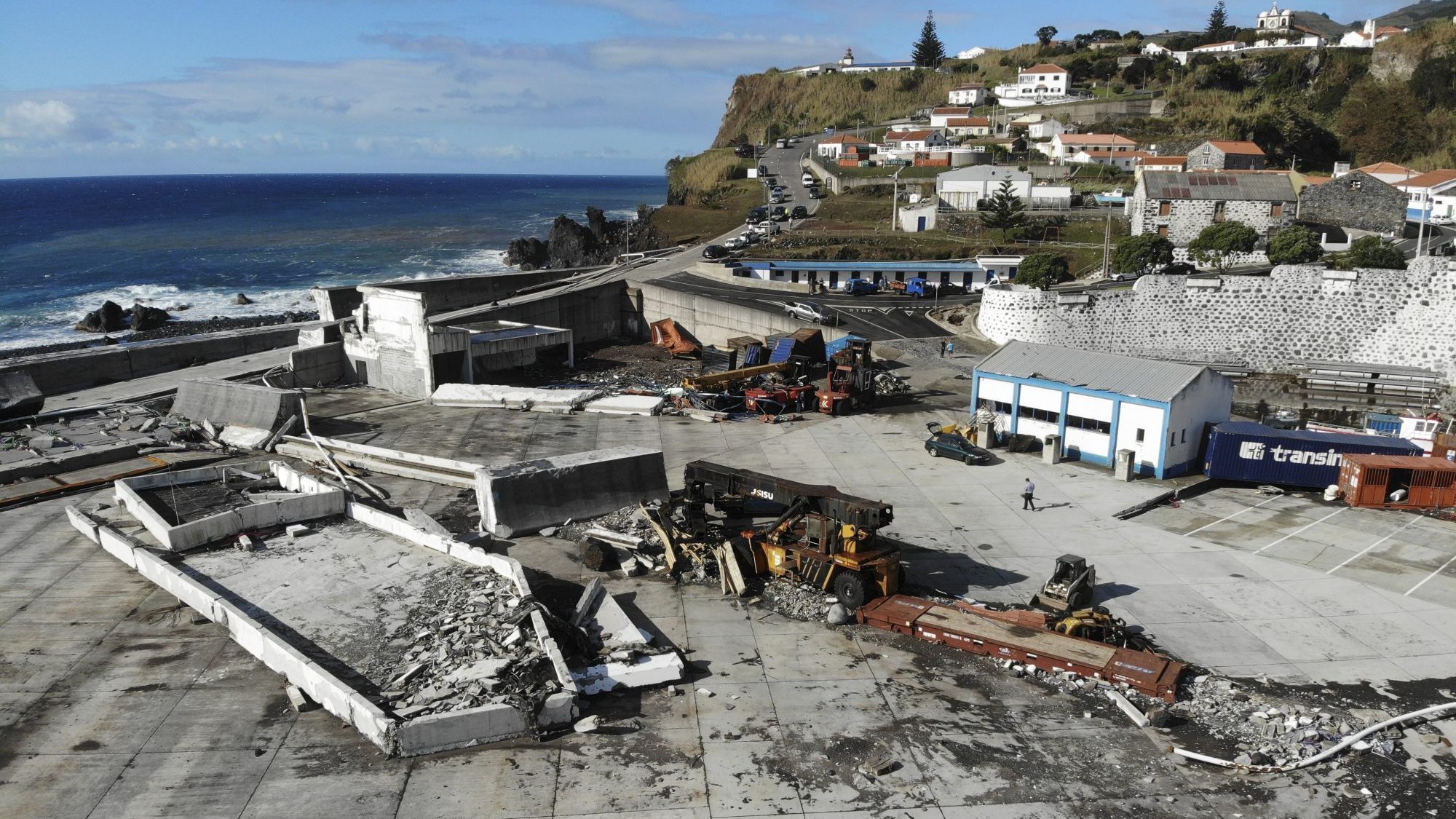 Para Vasco Cordeiro, líder da bancada do PS/Açores, a ilha das Flores é o &quot;exemplo da necessidade de uma resposta pronta, rápida e decidida&quot;