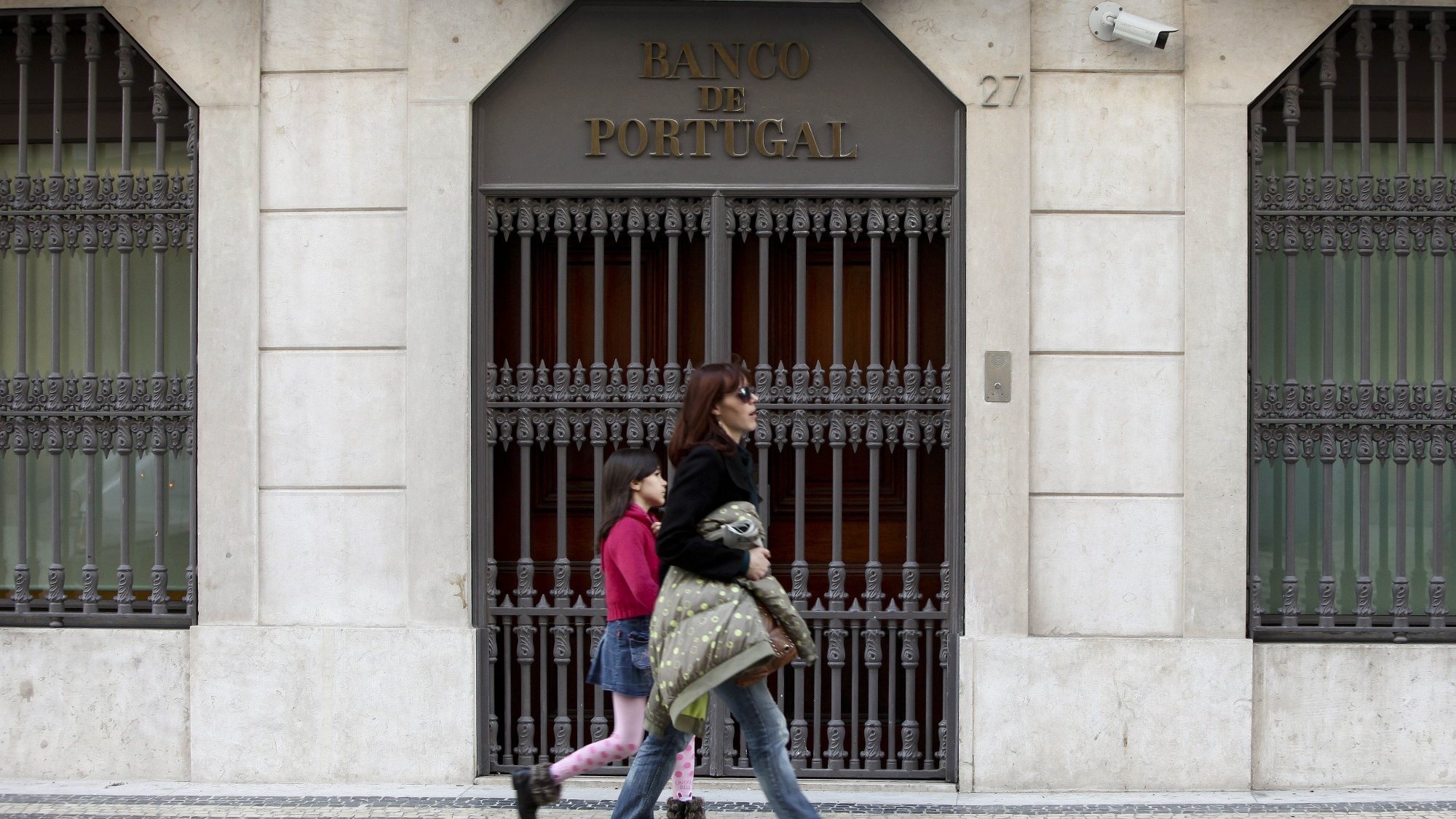 O Banco de Portugal avisa ainda que as listas das entidades autorizadas a conceder crédito e a atuar como intermediários de crédito e consultor sobre contratos de crédito podem ser consultadas no site do Banco de Portugal e no Portal do Cliente Bancário