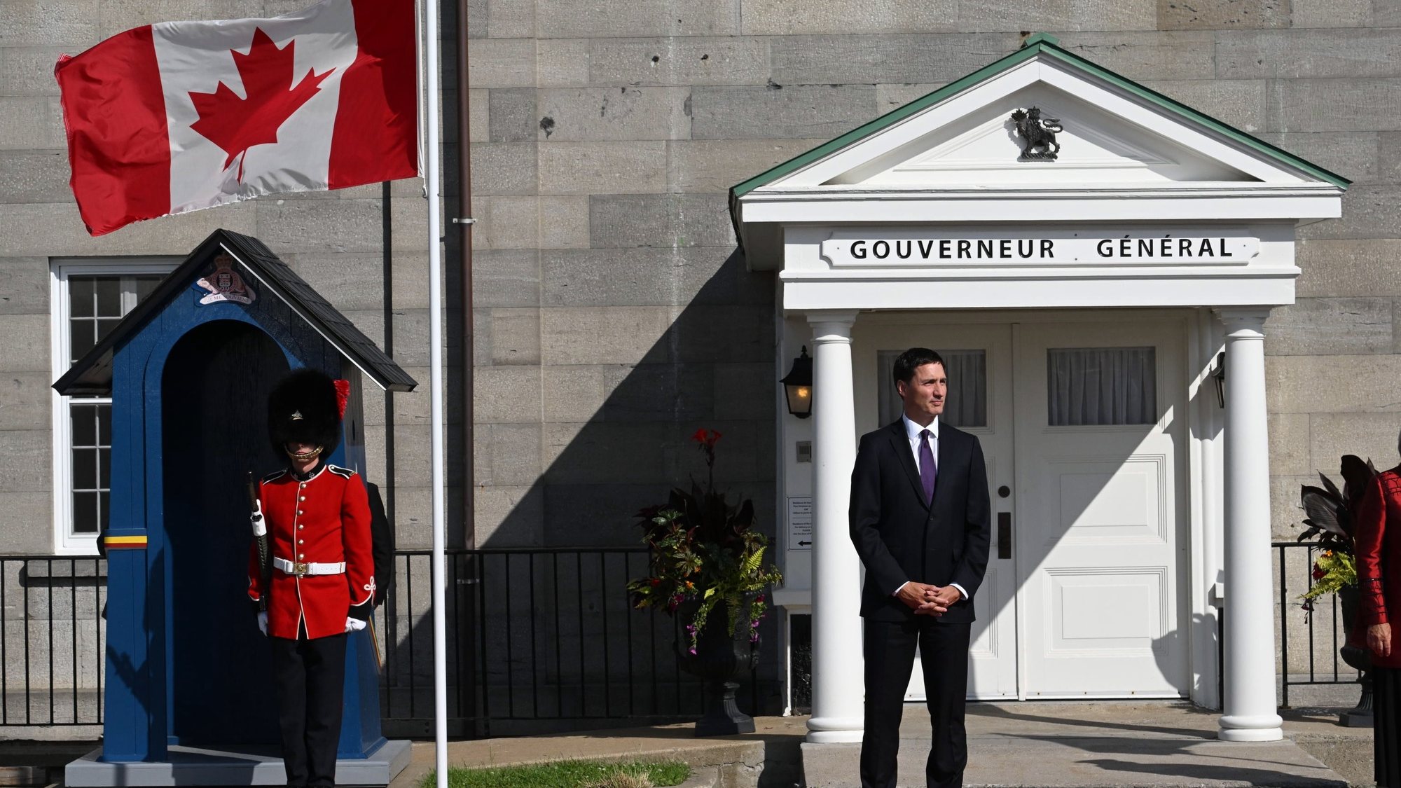 epa10094592 Canadian Prime Minister Justin Trudeau waits for the arrival of Pope Francis at the Citadel of Quebec City, Canada, 27 July 2022. The five-day visit by Pope Francis is the first papal visit to Canada in 20 years.  EPA/Ciro Fusco