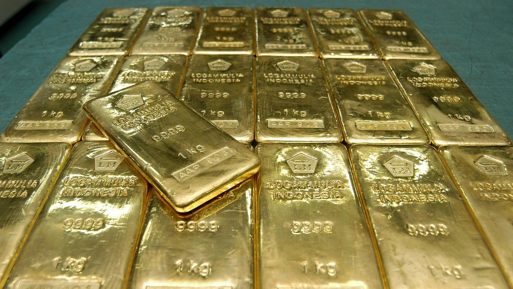 O ouro ultrapassou os 2.000 dólares [cerca de 1842,42€) por onça