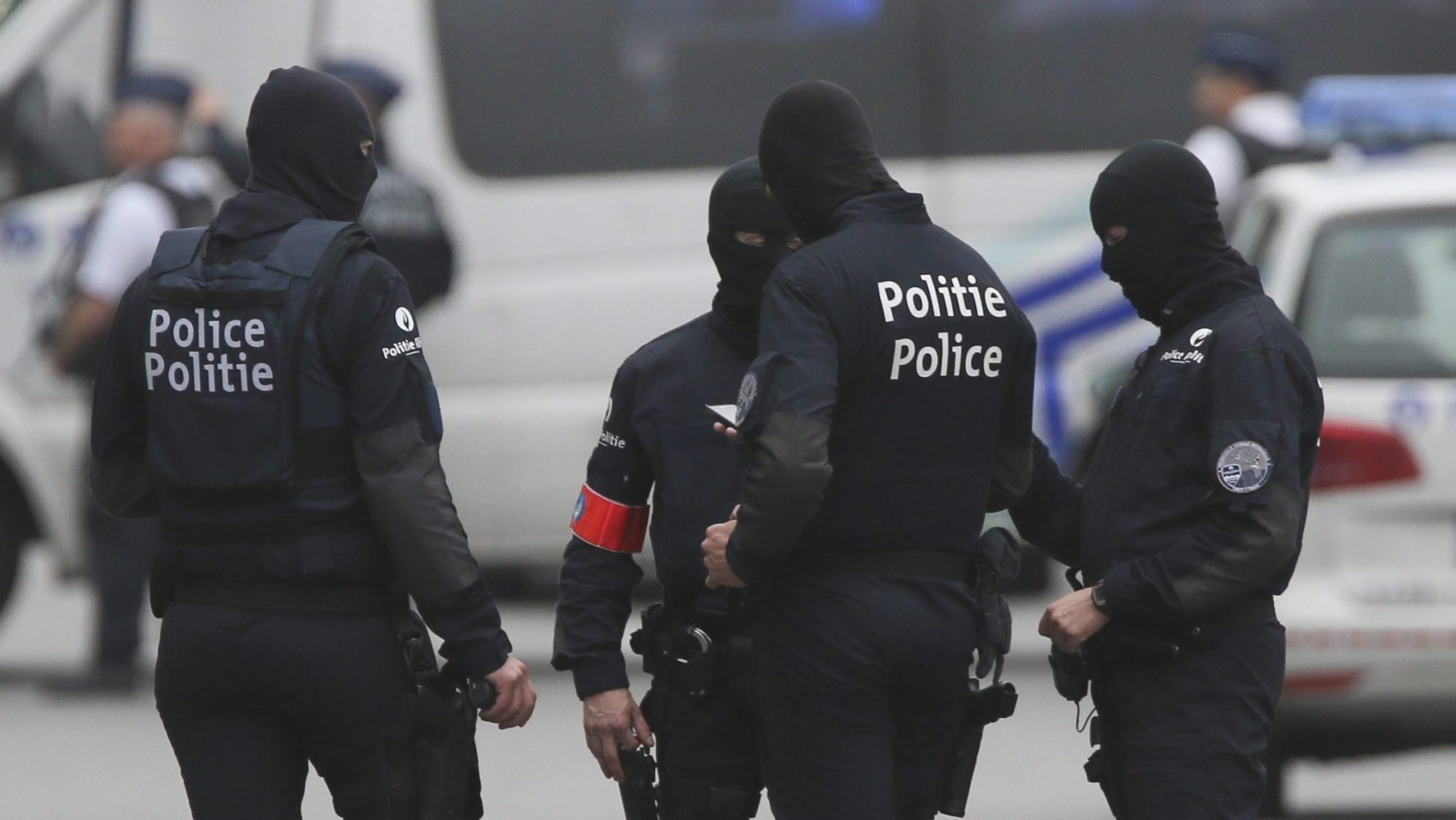 As detenções ocorreram no contexto de duas investigações em andamento em Bruxelas e na Antuérpia, que têm &quot;ligações entre elas&quot;, e depois de suspeitas de planeamento de um ataque