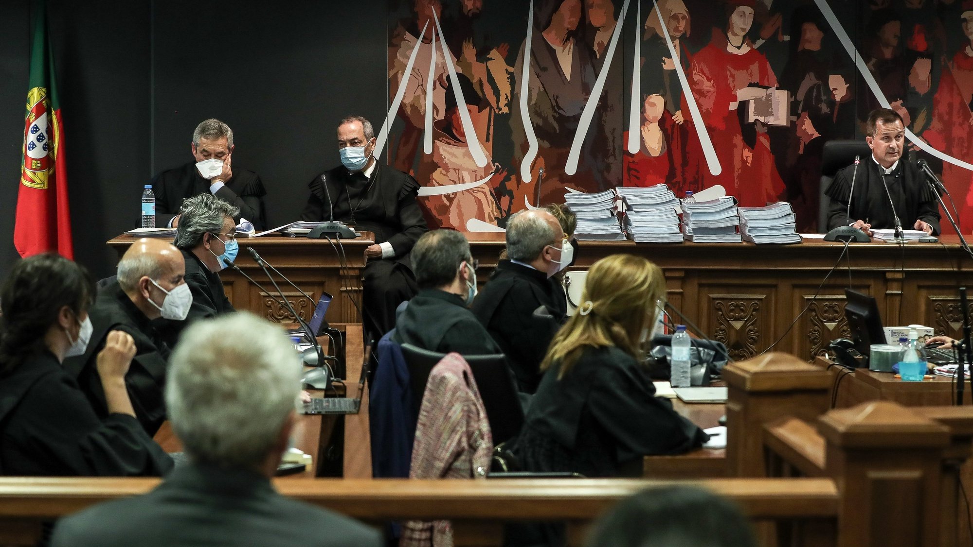 Judge Ivo Rosa (R) accompanied by the prosecutors Rosario Teixeira (L) and judge Carlos Alexandre (C) during  the instructional decision session of the high-profile corruption case known as Operation Marques, which involves the Portugal&#039;s former Prime Minister Jose Socrates,  at the Justice Campus in Lisbon, Portugal, 9 April 2021. Operation Marques has 28 defendants - 19 people and 9 companies - including former Prime Minister Jose Socrates, banker Ricardo Salgado, businessman and friend of Socrates Carlos Santos Silva and senior staff of Portugal Telecom and is related to crimes of corruption, active and passive, money laundering, document forgery and tax fraud. MARIO CRUZ / POOL/ LUSA