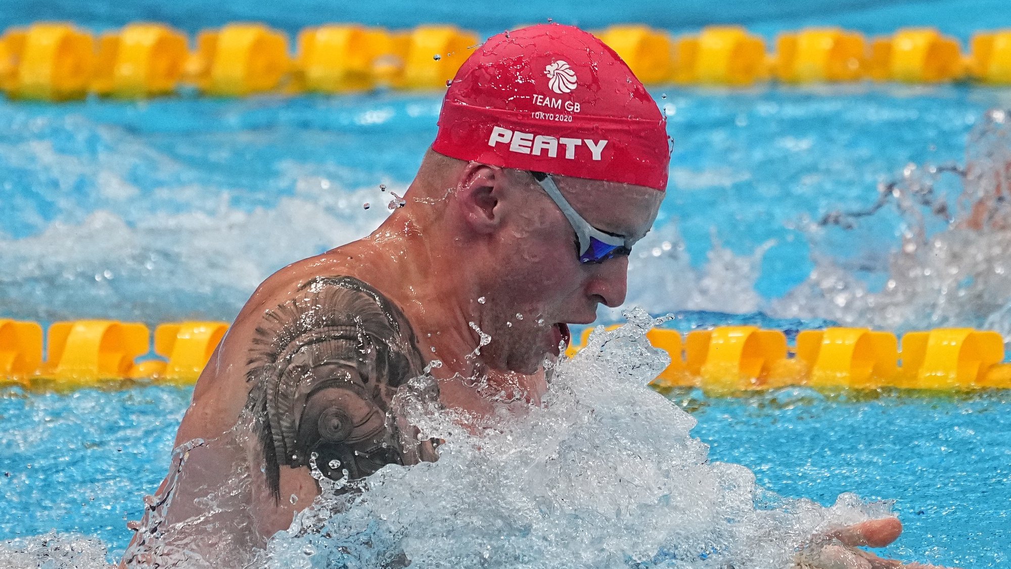 epa09376761 Adam Peaty of Great Britain competes in the Mixed 4 x 100m Medley Relay heats during the Swimming events of the Tokyo 2020 Olympic Games at the Tokyo Aquatics Centre in Tokyo, Japan, 29 July 2021.  EPA/NIC BOTHMA