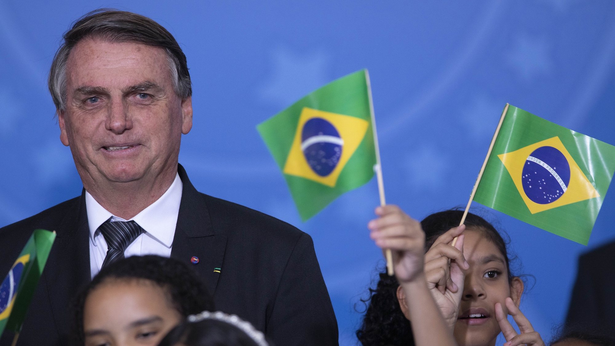 epa10135326 Brazilian President Jair Bolsonaro attends a ceremony marking 200 years of independence from Portugal, at the Palacio do Planalto in Brasilia, Brazil, 23 August 2022. Brazilian President Jair Bolsonaro was presented on loan by the city of Porto, Portugal with a relic containing the heart of Emperor Pedro I, who declared Brazilian independence from the crown of Portugal in 1822.  EPA/Joedson Alves