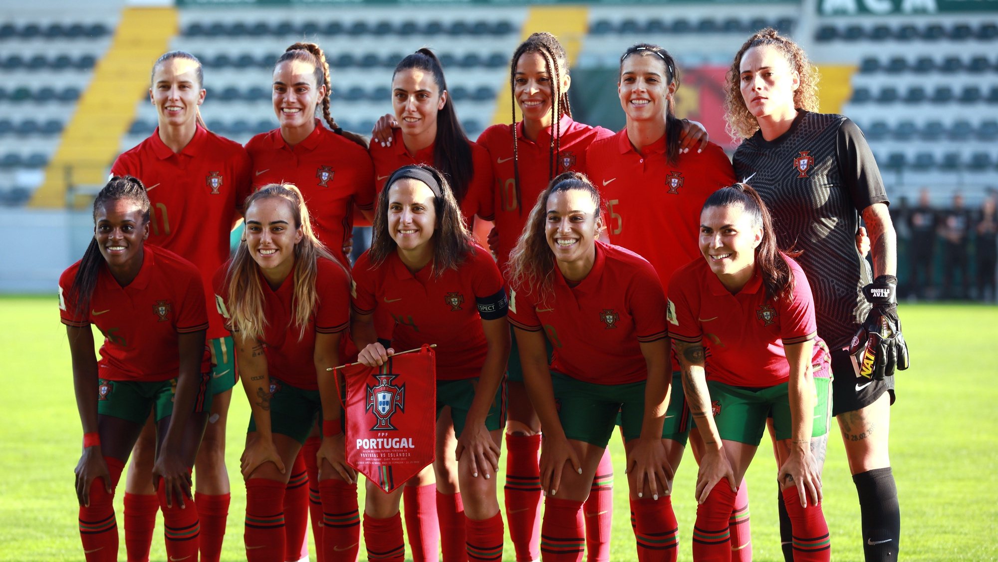 epa10237002 Portugal&#039;s starting eleven poses before the  Women&#039;s World Cup 2023 soccer qualification play-off match at the Capital do Movel stadium in PaÃ§os de Ferreira, Portugal, 11 October 2022.  EPA/ESTELA SILVA