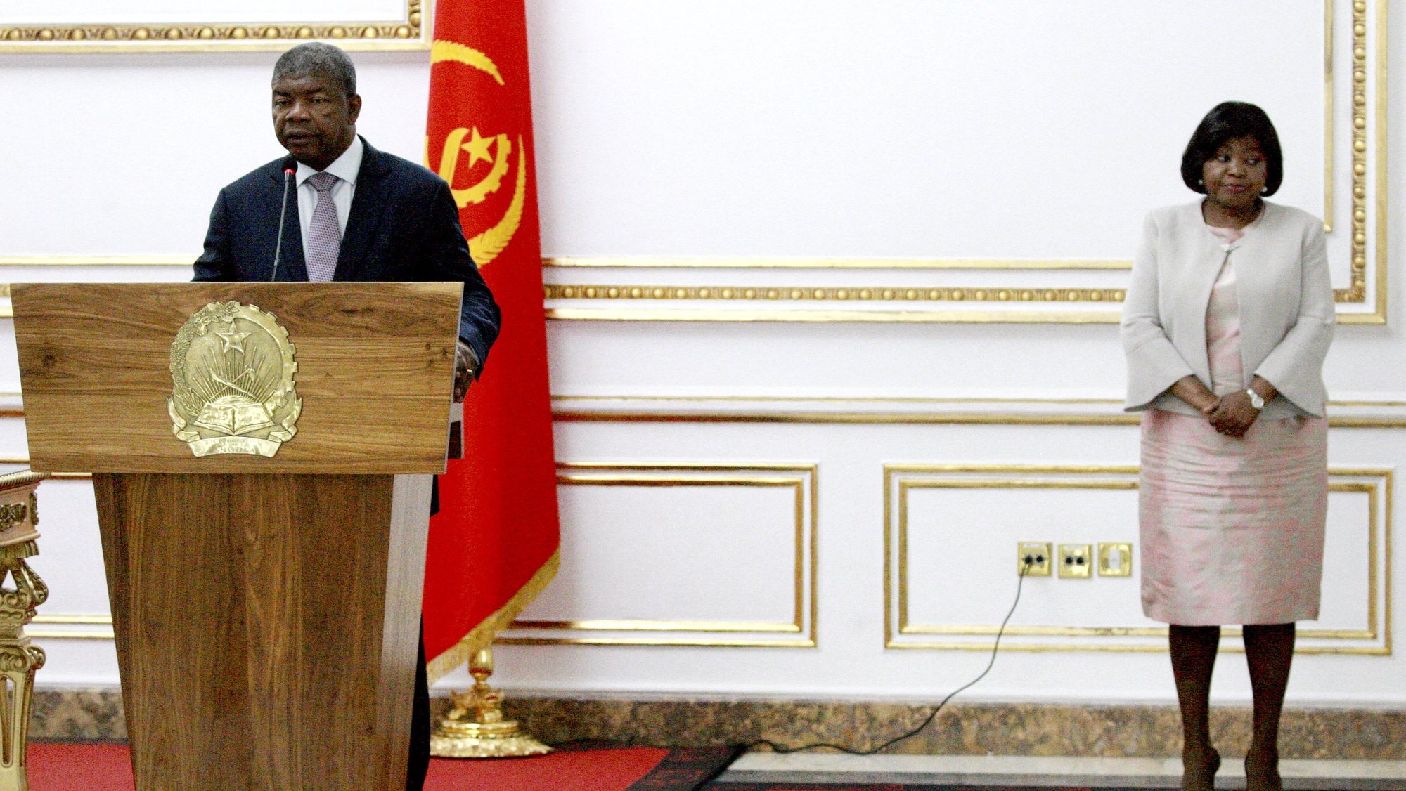 Angola&#039;s President Joao Lourenço (L) speeches as vice-President Esperança Costa looks on, during the new government swearing cerimony at Presidential palace, in Luanda, Angola, 19th September 2022. AMPE ROGÉRIO/LUSA