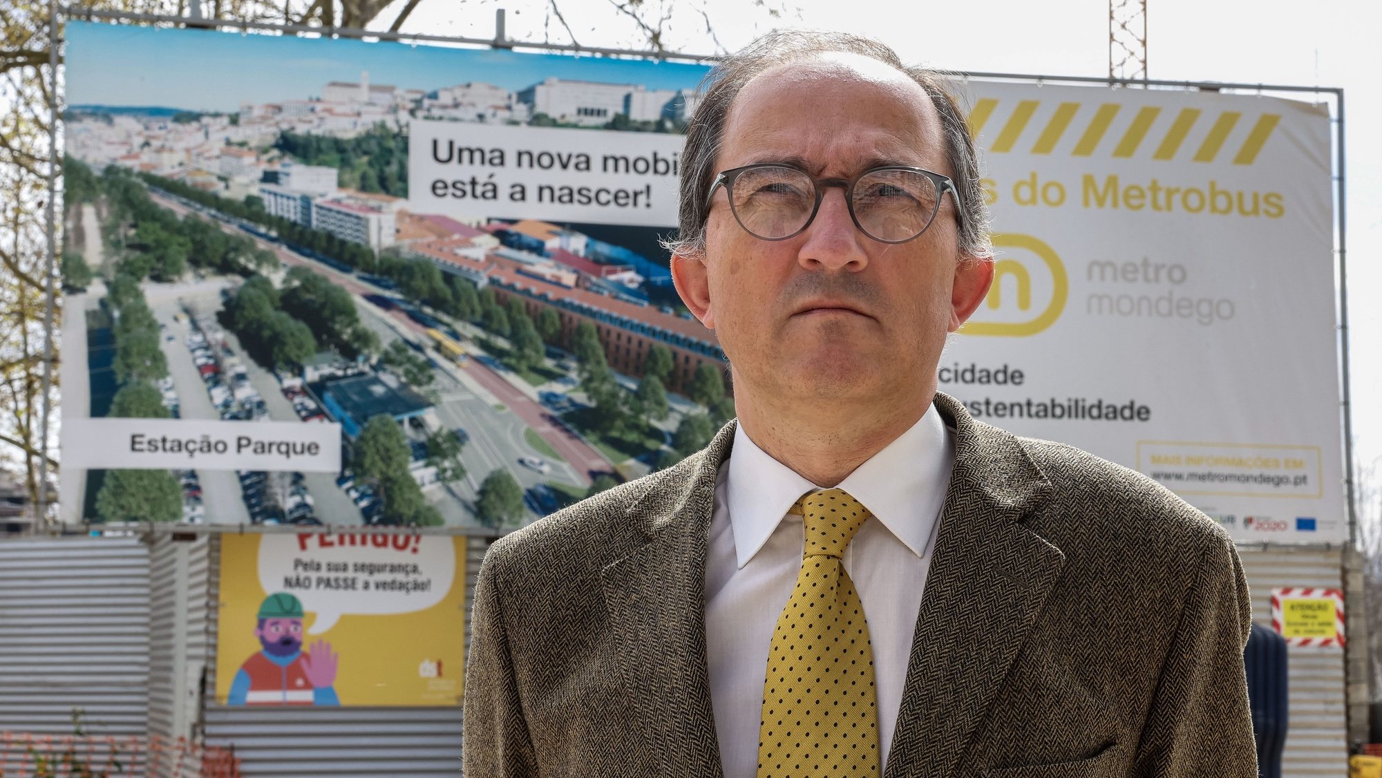 O presidente do Metro Mondego, João Marrana, durante uma entrevista à Agência Lusa sobre as obras e o projeto do Metrobus, de mobilidade de Mondego, em Coimbra, 16 de março de 2023. (ACOMPANHA TEXTO DE 19 DE MARÇO DE 2023). PAULO NOVAIS/LUSA