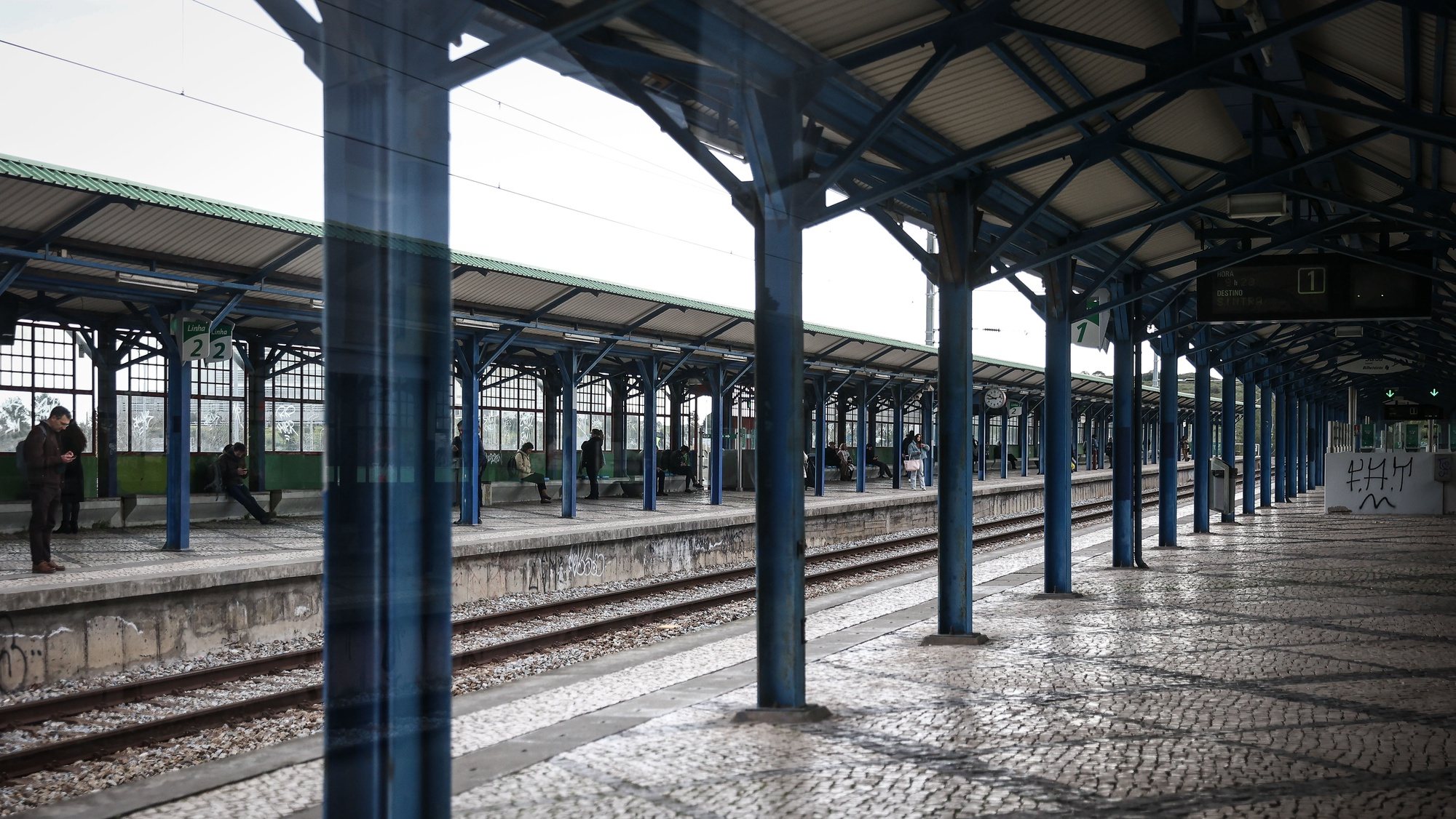 Greve de trabalhadores da CP e das várias empresas da IP - infraestruturas de Portugal, na estação de comboios da Portela de Sintra, em Sintra, 28 de fevereiro de 2023. RODRIGO ANTUNES/LUSA