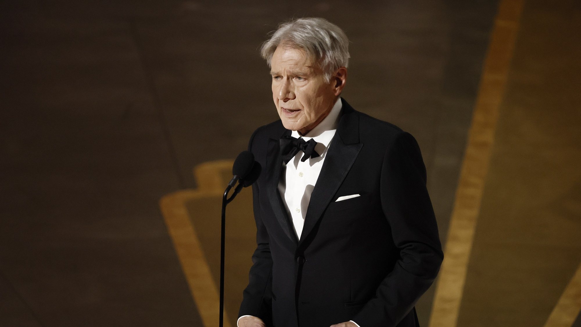 epa10519112 Harrison Ford during the 95th annual Academy Awards ceremony at the Dolby Theatre in Hollywood, Los Angeles, California, USA, 12 March 2023. The Oscars are presented for outstanding individual or collective efforts in filmmaking in 24 categories.  EPA/ETIENNE LAURENT