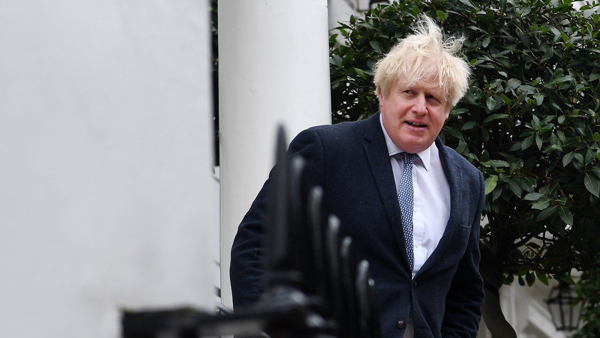 epa10534791 Former British Prime Minister Boris Johnson outside his home in London, Britain, 21 March 2023. Johnson is set to give evidence to MPs who are investigating accusations that he misled Parliament over Partygate, on 22 March.  EPA/ANDY RAIN