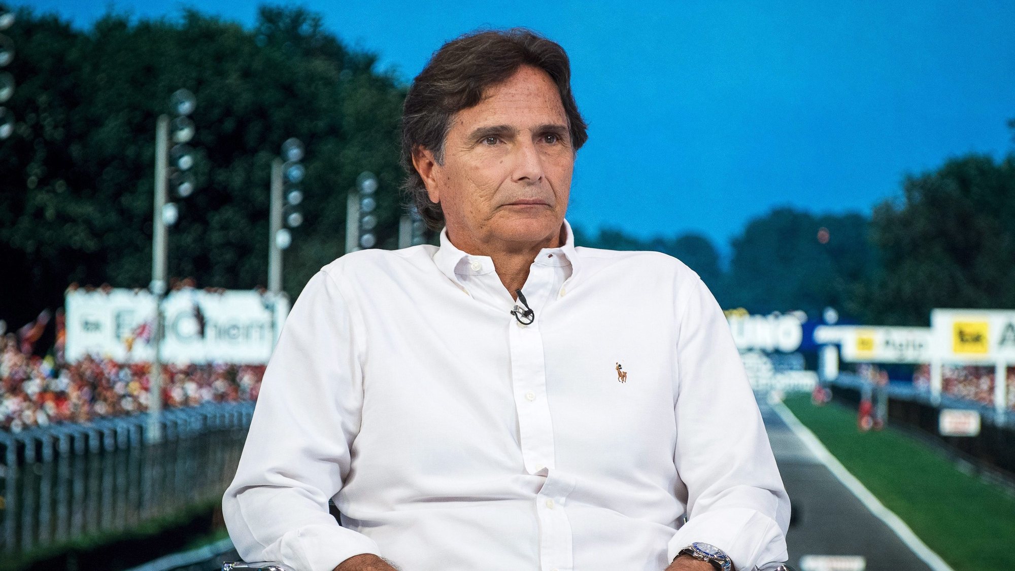 epa04857989 Three-time Formula One world champion Nelson Piquet of Brazil attends the shooting of Hungarian Television’s Formula One magazine in Budapest, Hungary, 23 July 2015. The 2015 Formula One Grand Prix of Hungary will take place on 27 July 2015.  EPA/JANOS MARJAI HUNGARY OUT