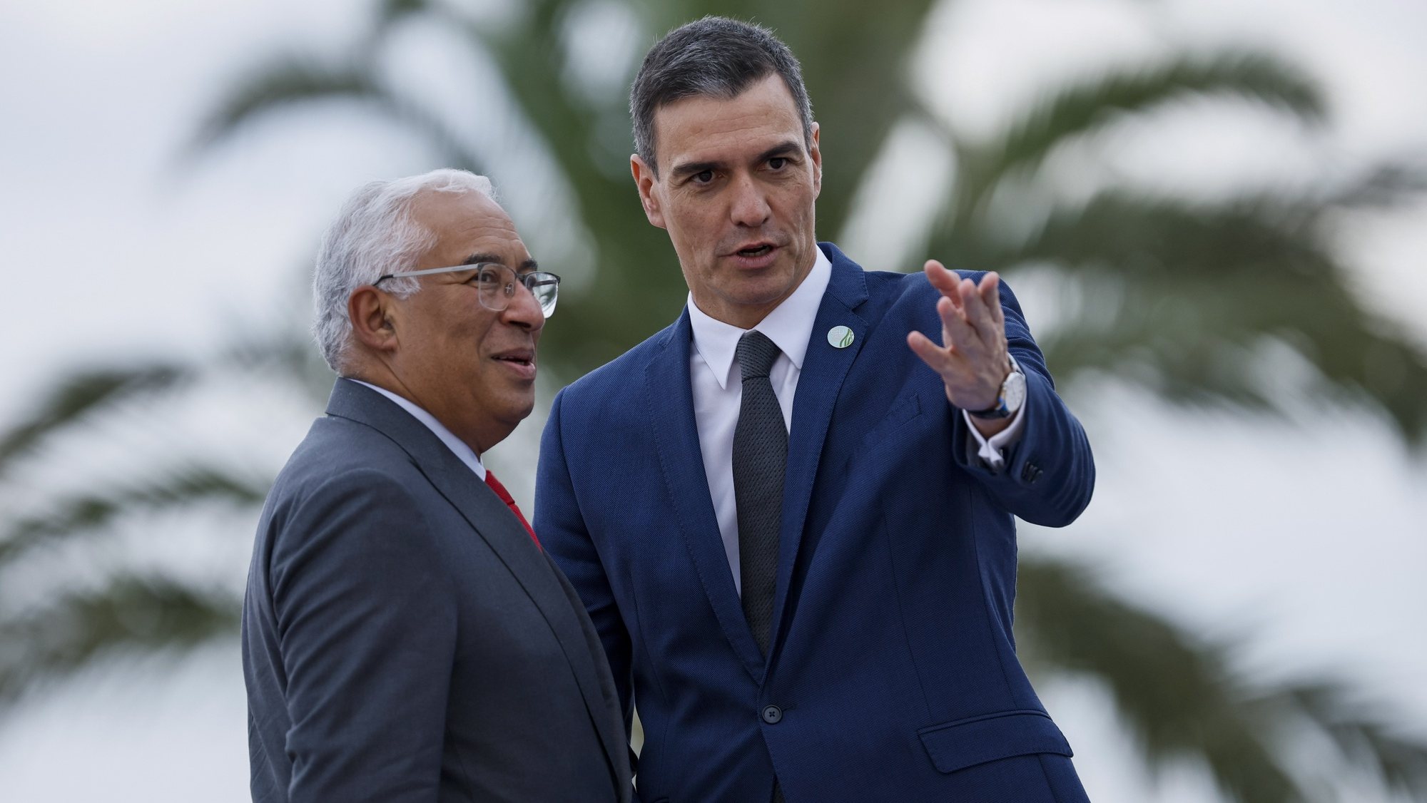 epa10356940 Spain&#039;s Prime Minister Pedro Sanchez (R) welcomes Portugal&#039;s President Antonio Costa at the first day of the EU-Med9 Summit in the port city of Alicante, eastern Spain, 09 December 2022. The EU-Med9 meeting brings together the leaders or representatives of Spain, Portugal, France, Italy, Greece, Malta, Cyprus, Slovenia and Croatia. European Commission President Ursula von der Leyen and EU Council President Charles Michel also attend the event.  EPA/BIEL ALINO